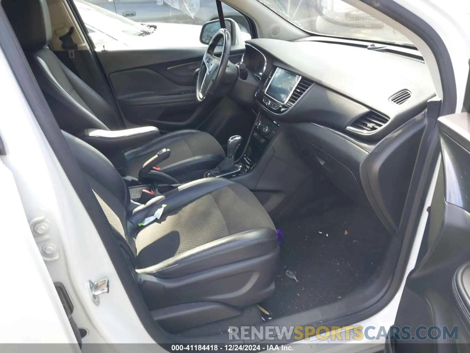 5 Фотография поврежденного автомобиля KL4CJASB5KB710334 BUICK ENCORE 2019