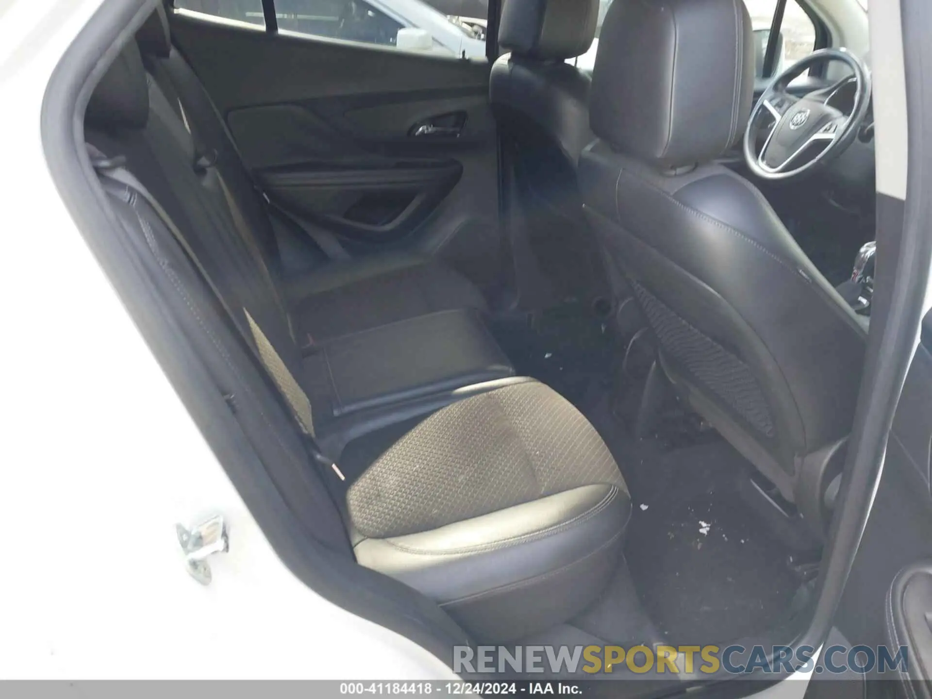 8 Фотография поврежденного автомобиля KL4CJASB5KB710334 BUICK ENCORE 2019