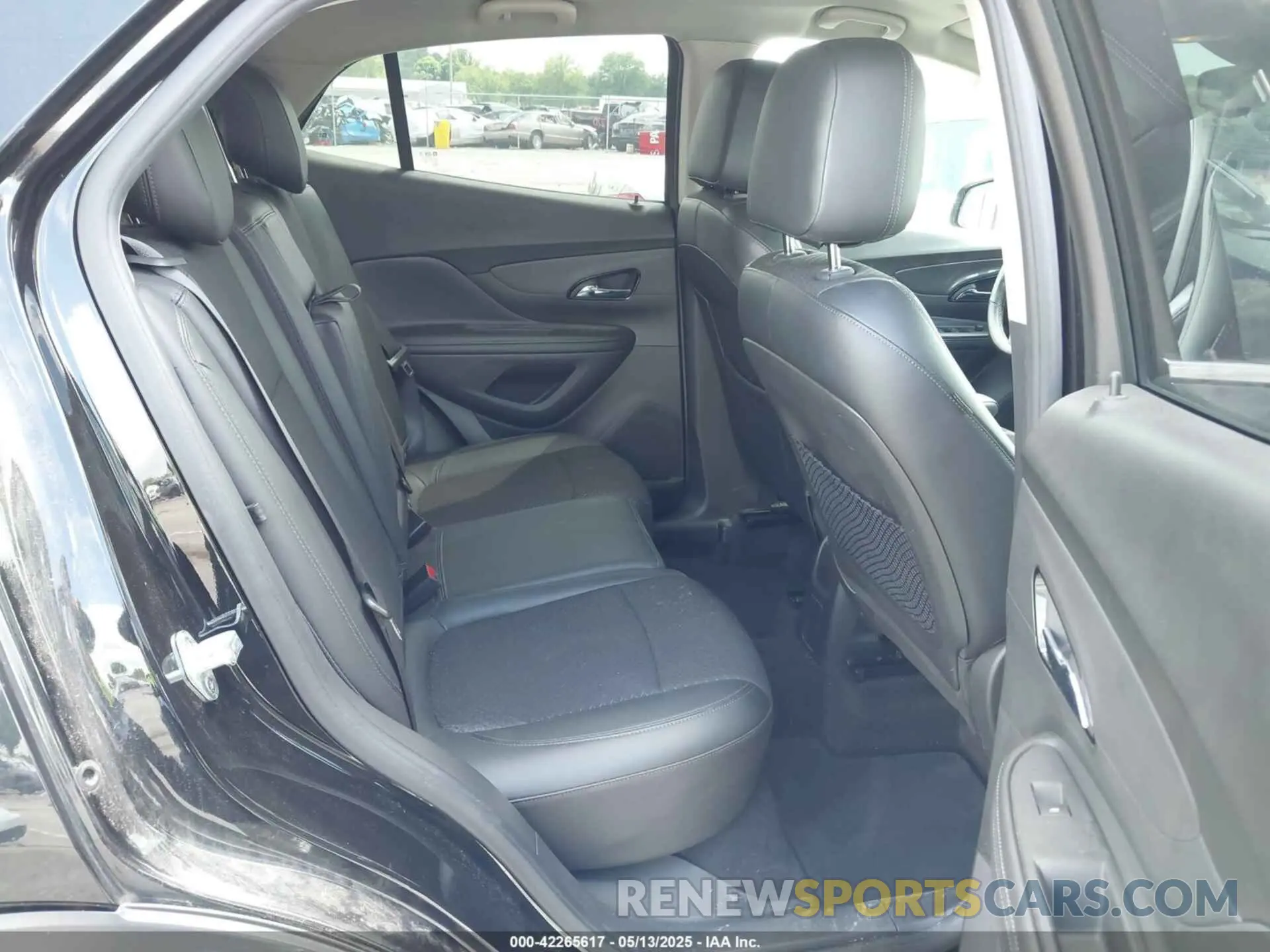 8 Фотография поврежденного автомобиля KL4CJASB5KB842347 BUICK ENCORE 2019