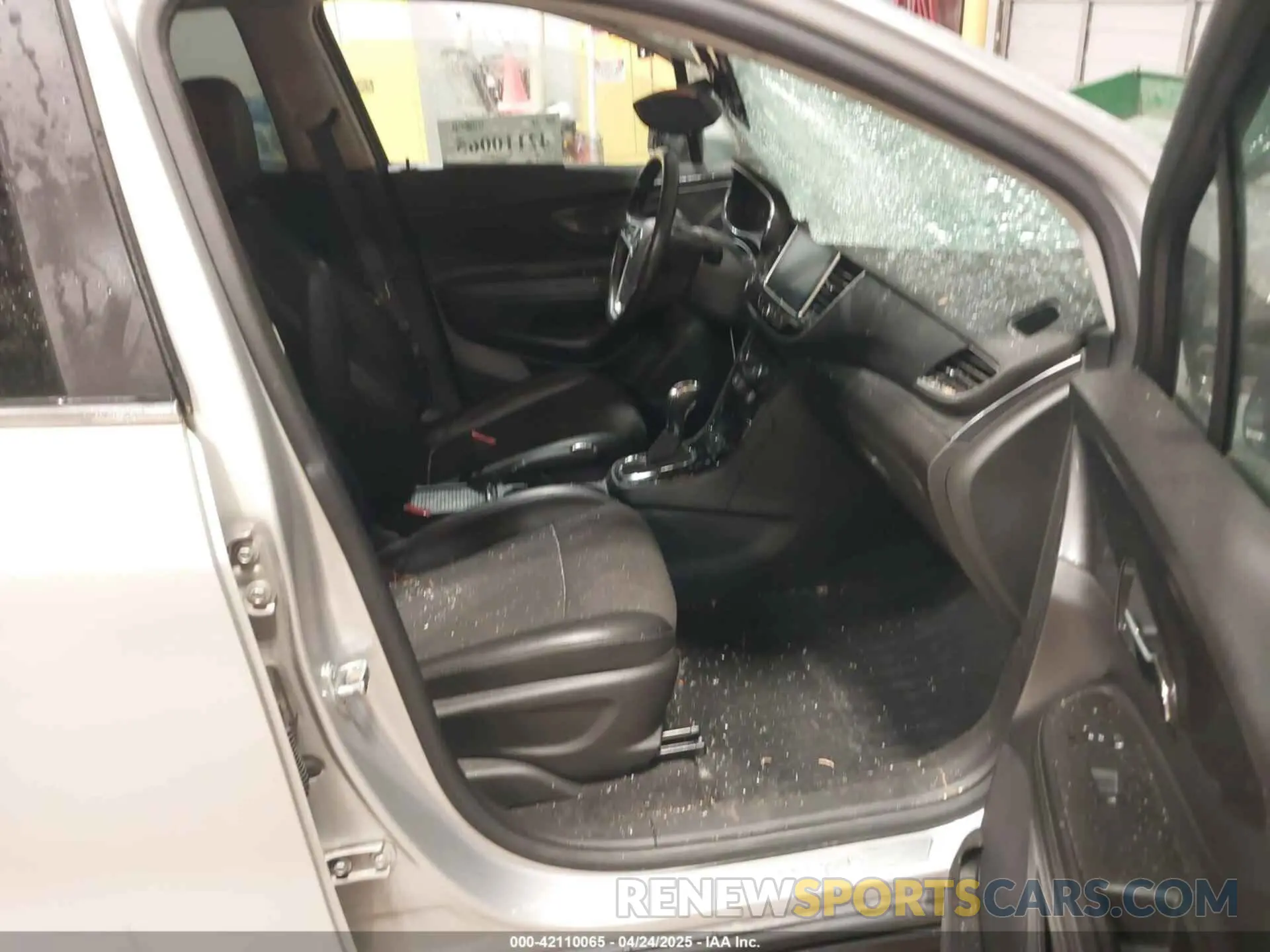 5 Фотография поврежденного автомобиля KL4CJASB6KB801421 BUICK ENCORE 2019