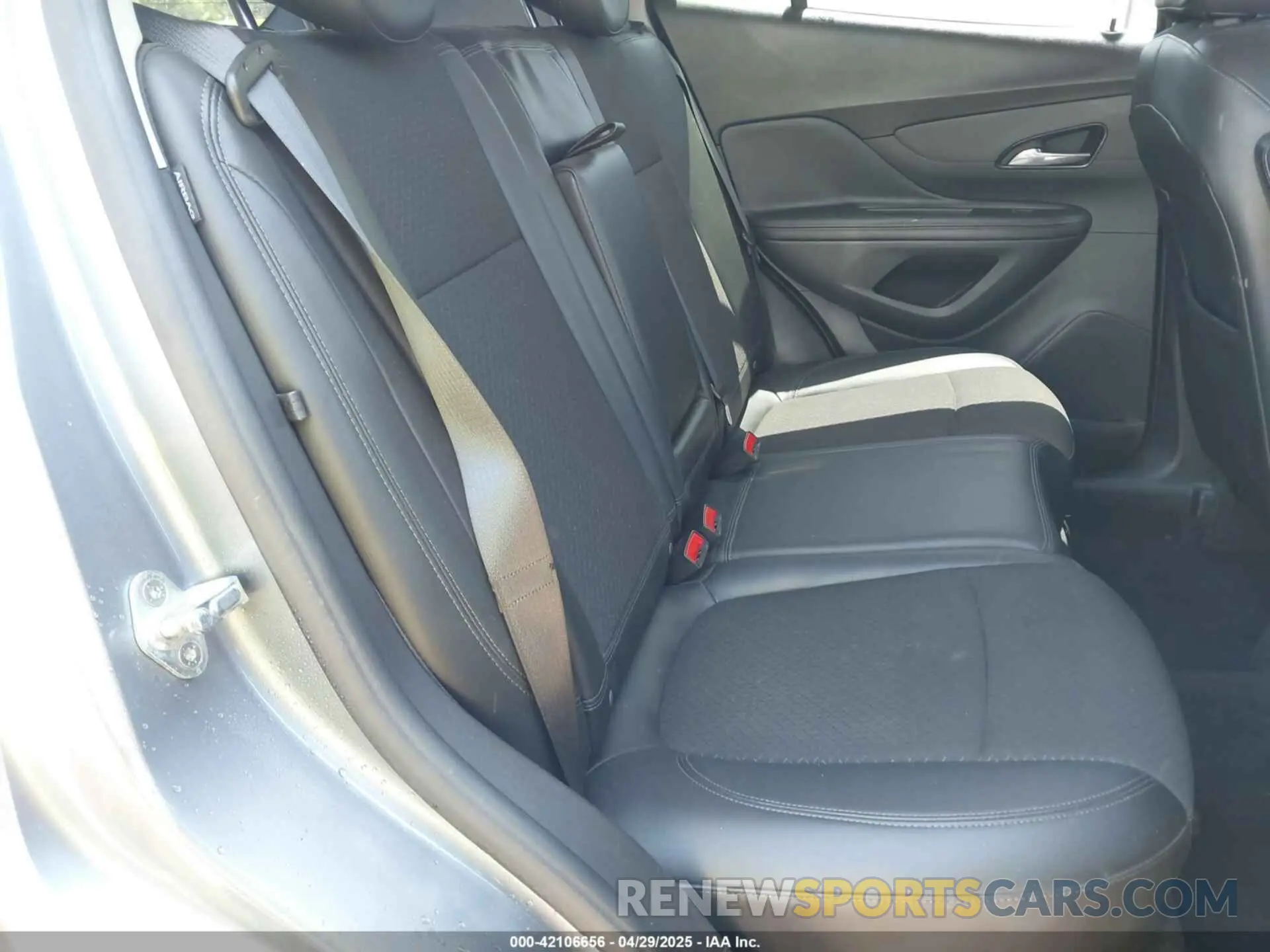 8 Фотография поврежденного автомобиля KL4CJASB6KB813018 BUICK ENCORE 2019