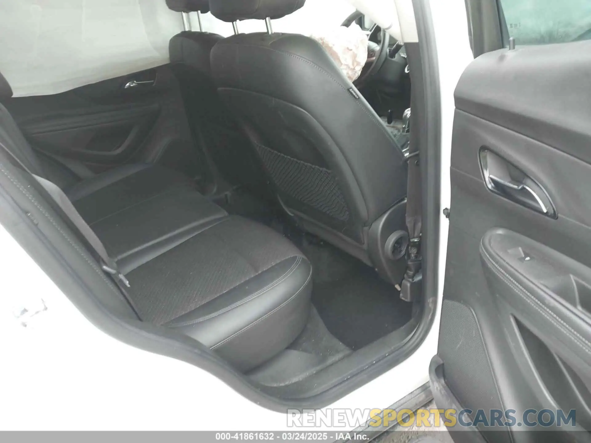 8 Фотография поврежденного автомобиля KL4CJASB7KB707421 BUICK ENCORE 2019