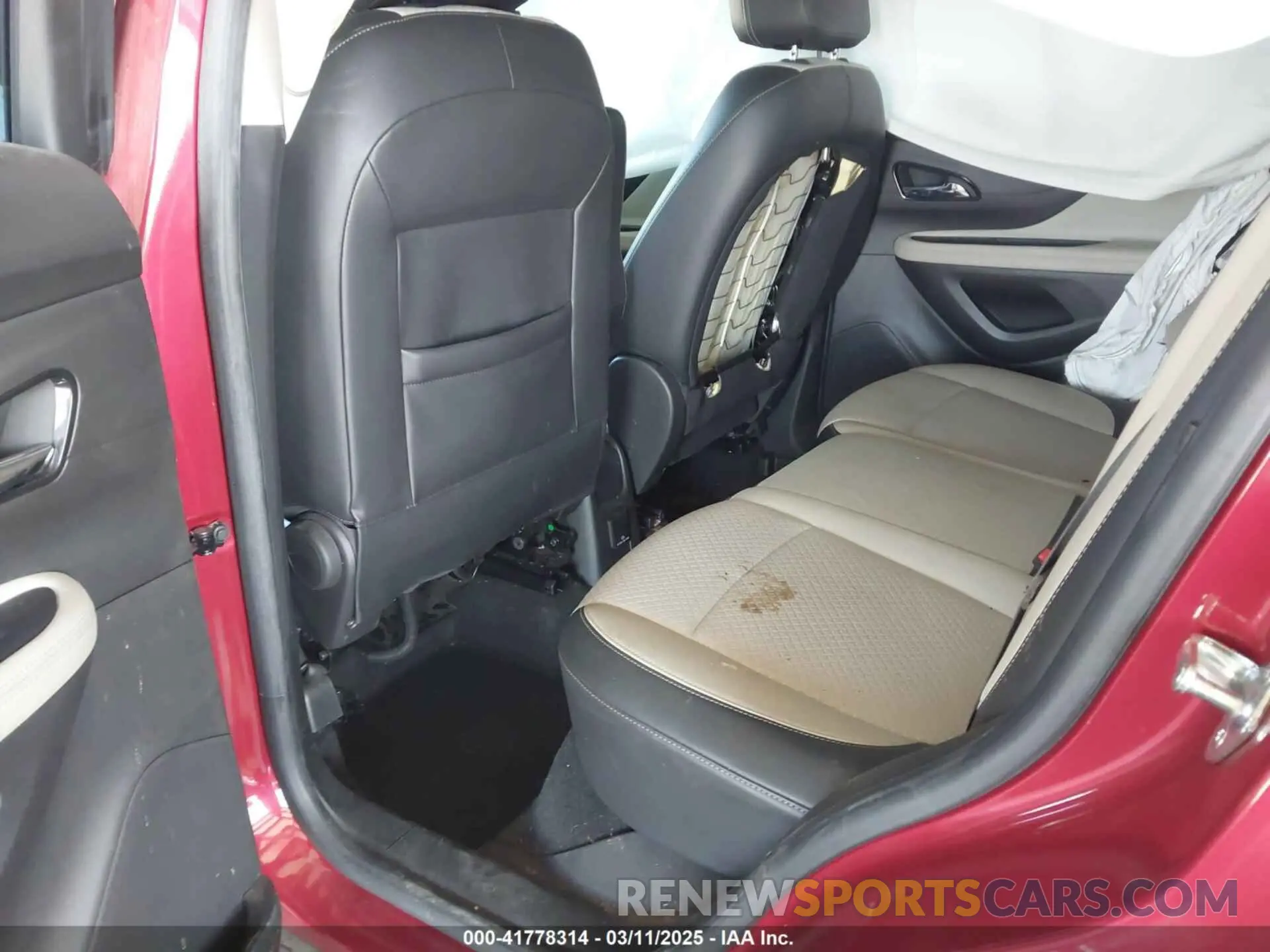 8 Фотография поврежденного автомобиля KL4CJASB8KB862706 BUICK ENCORE 2019
