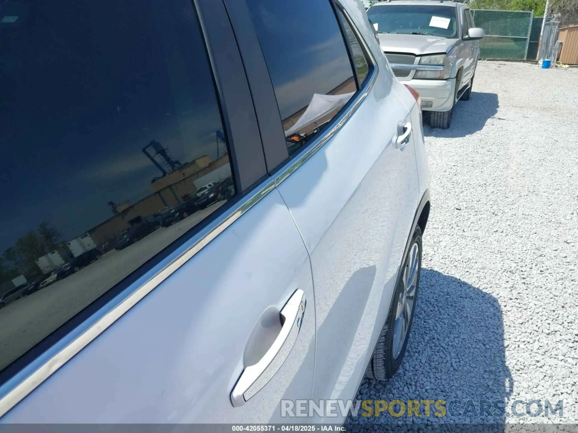 19 Фотография поврежденного автомобиля KL4CJASB8KB933337 BUICK ENCORE 2019