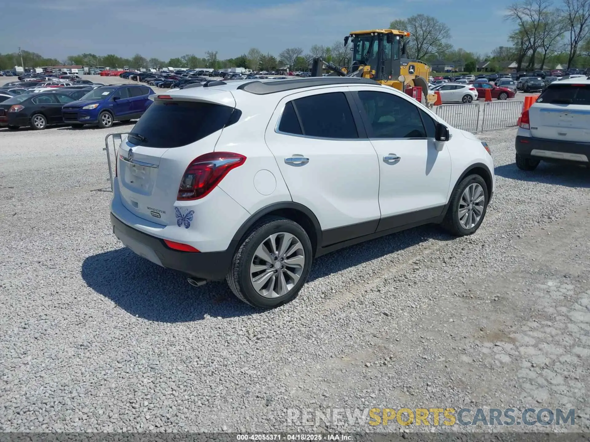 4 Фотография поврежденного автомобиля KL4CJASB8KB933337 BUICK ENCORE 2019