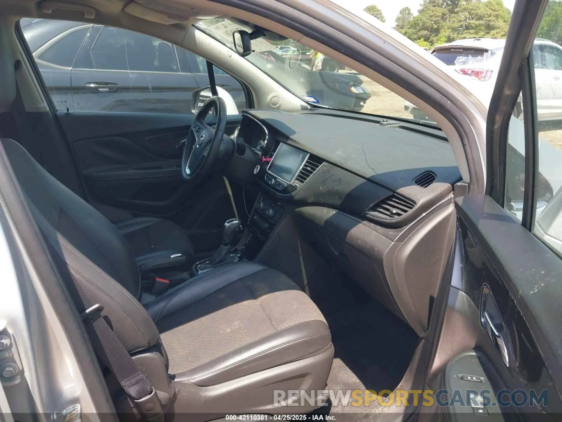 5 Фотография поврежденного автомобиля KL4CJASB9KB749301 BUICK ENCORE 2019