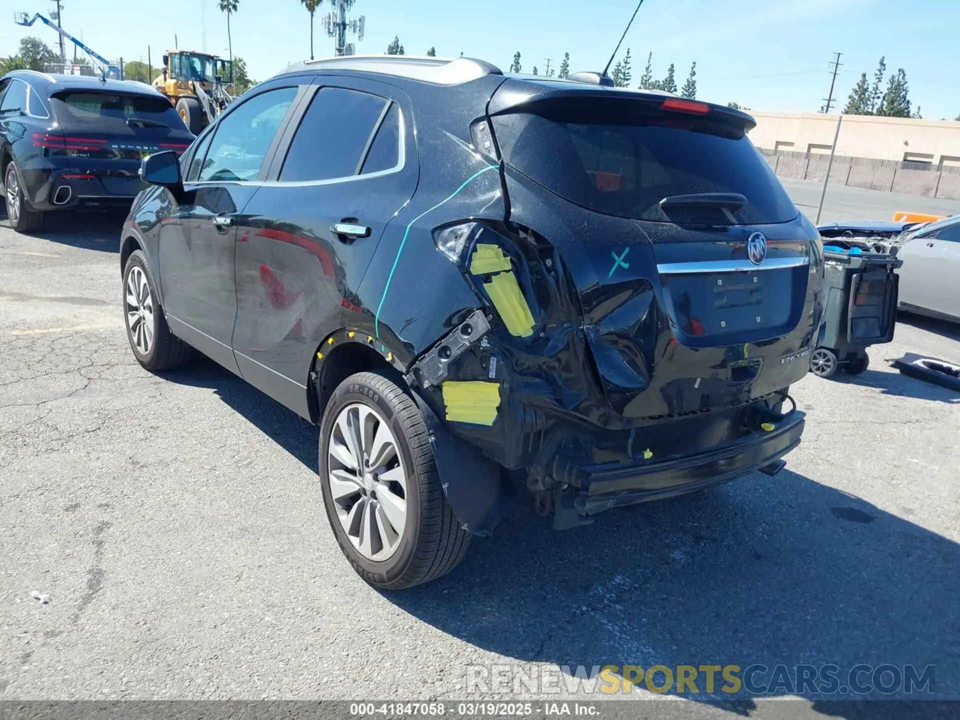 3 Фотография поврежденного автомобиля KL4CJASBXKB711088 BUICK ENCORE 2019