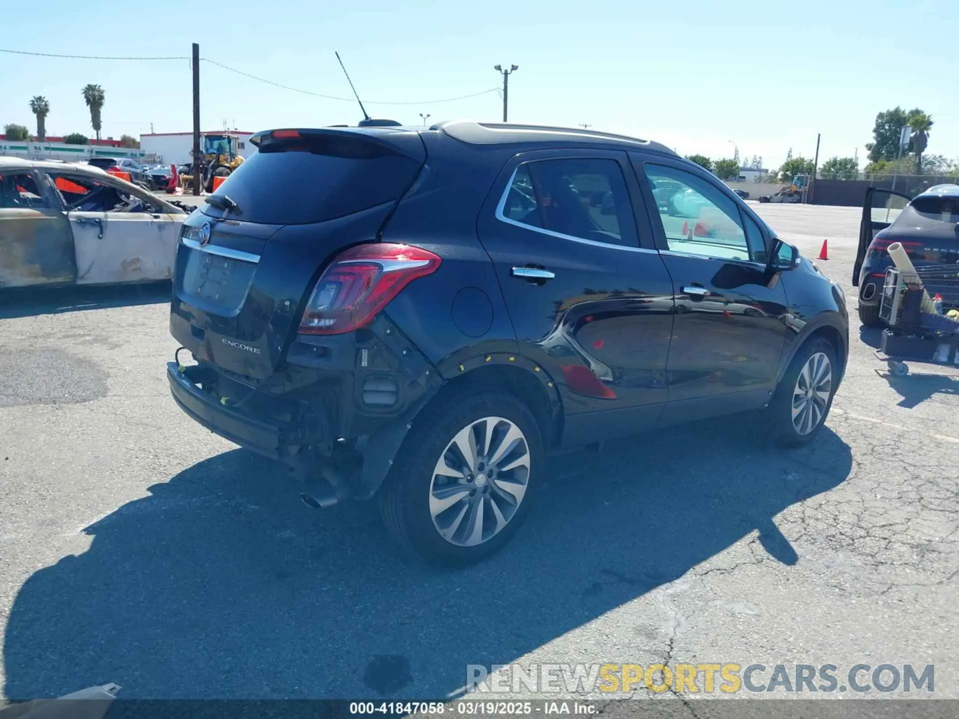 4 Фотография поврежденного автомобиля KL4CJASBXKB711088 BUICK ENCORE 2019