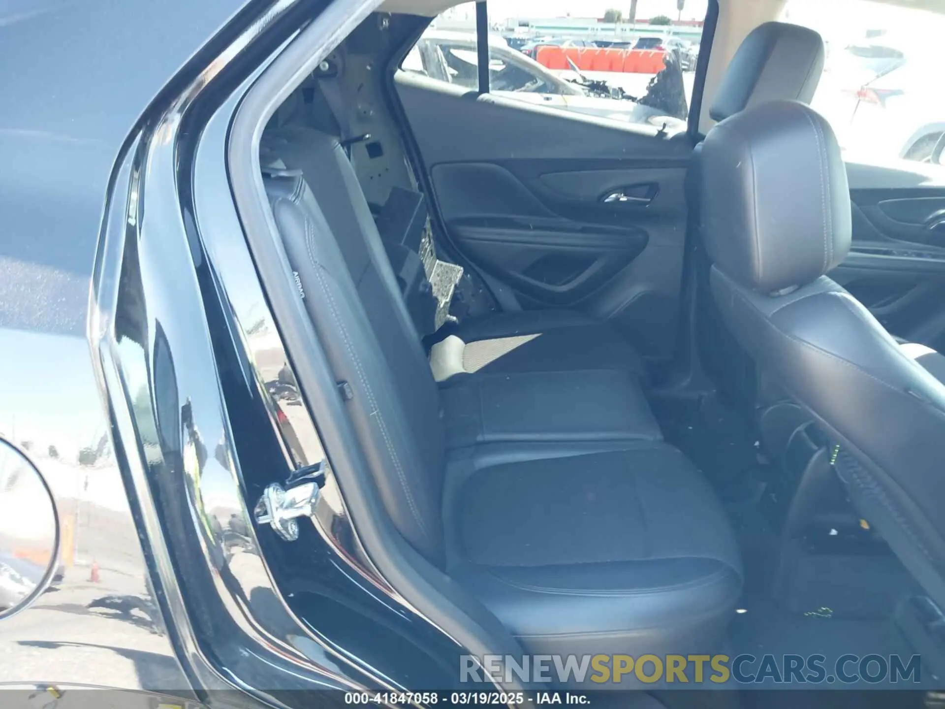 8 Фотография поврежденного автомобиля KL4CJASBXKB711088 BUICK ENCORE 2019