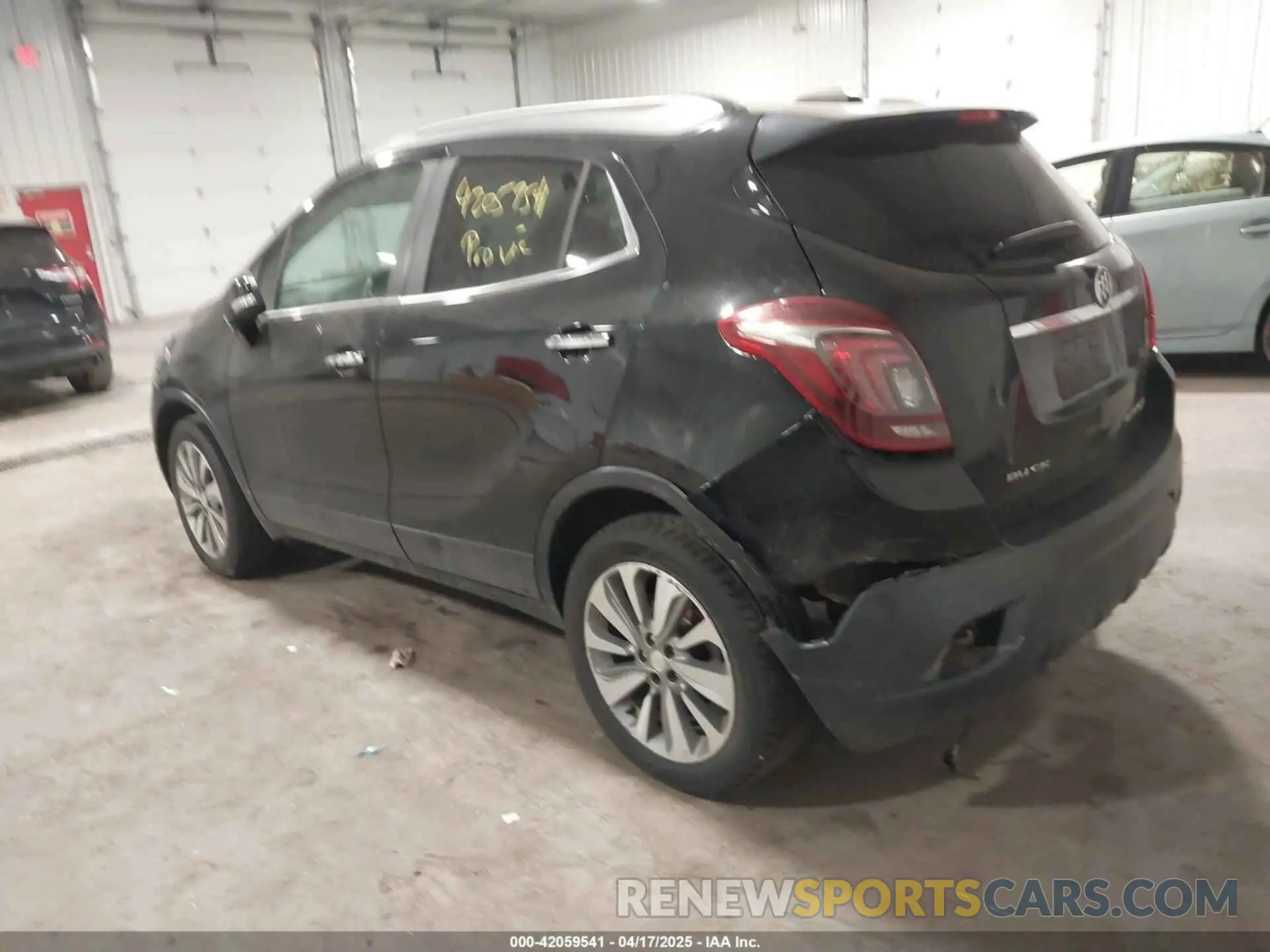 3 Фотография поврежденного автомобиля KL4CJESB9KB721571 BUICK ENCORE 2019