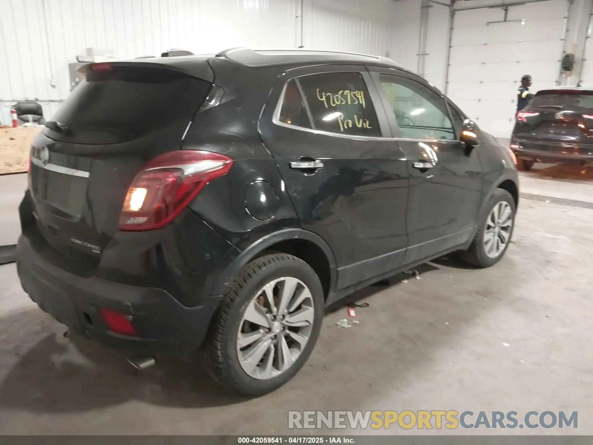 4 Фотография поврежденного автомобиля KL4CJESB9KB721571 BUICK ENCORE 2019