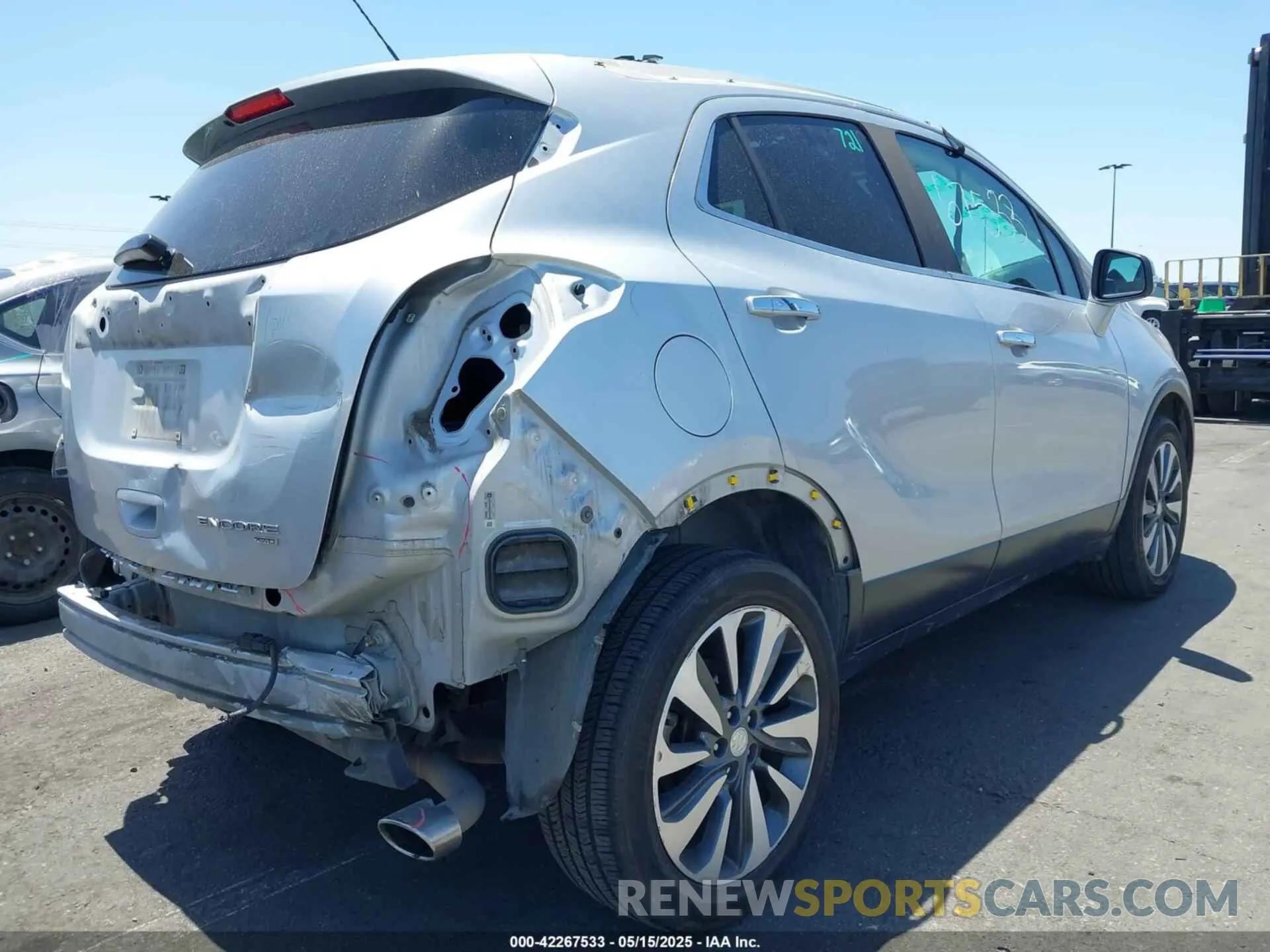 4 Фотография поврежденного автомобиля KL4CJGSM2KB790132 BUICK ENCORE 2019