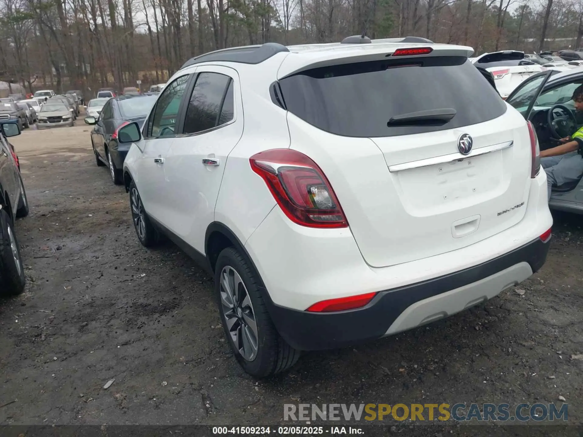 3 Фотография поврежденного автомобиля KL4CJGSM3KB766809 BUICK ENCORE 2019