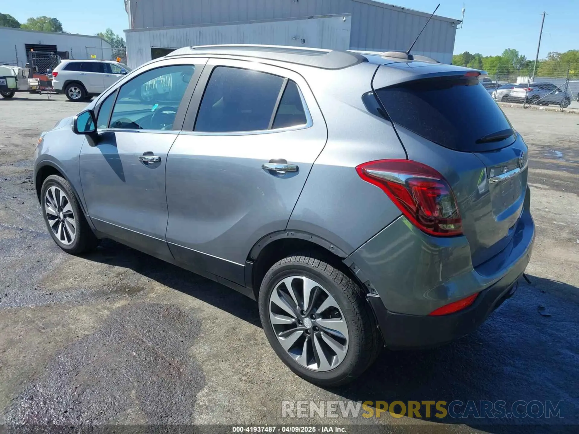 3 Фотография поврежденного автомобиля KL4CJGSM5KB869925 BUICK ENCORE 2019