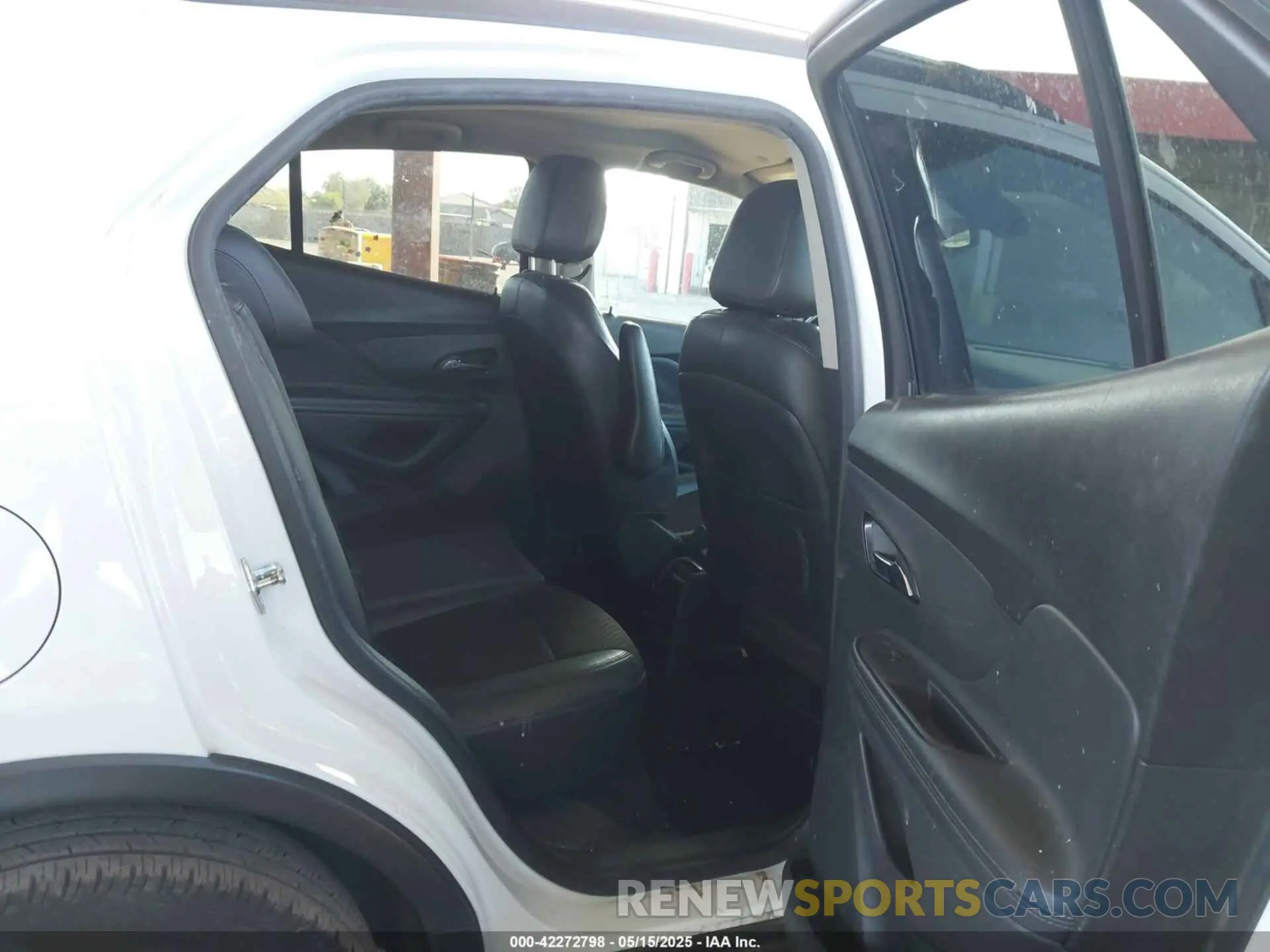 8 Фотография поврежденного автомобиля KL4CJASB1LB024597 BUICK ENCORE 2020