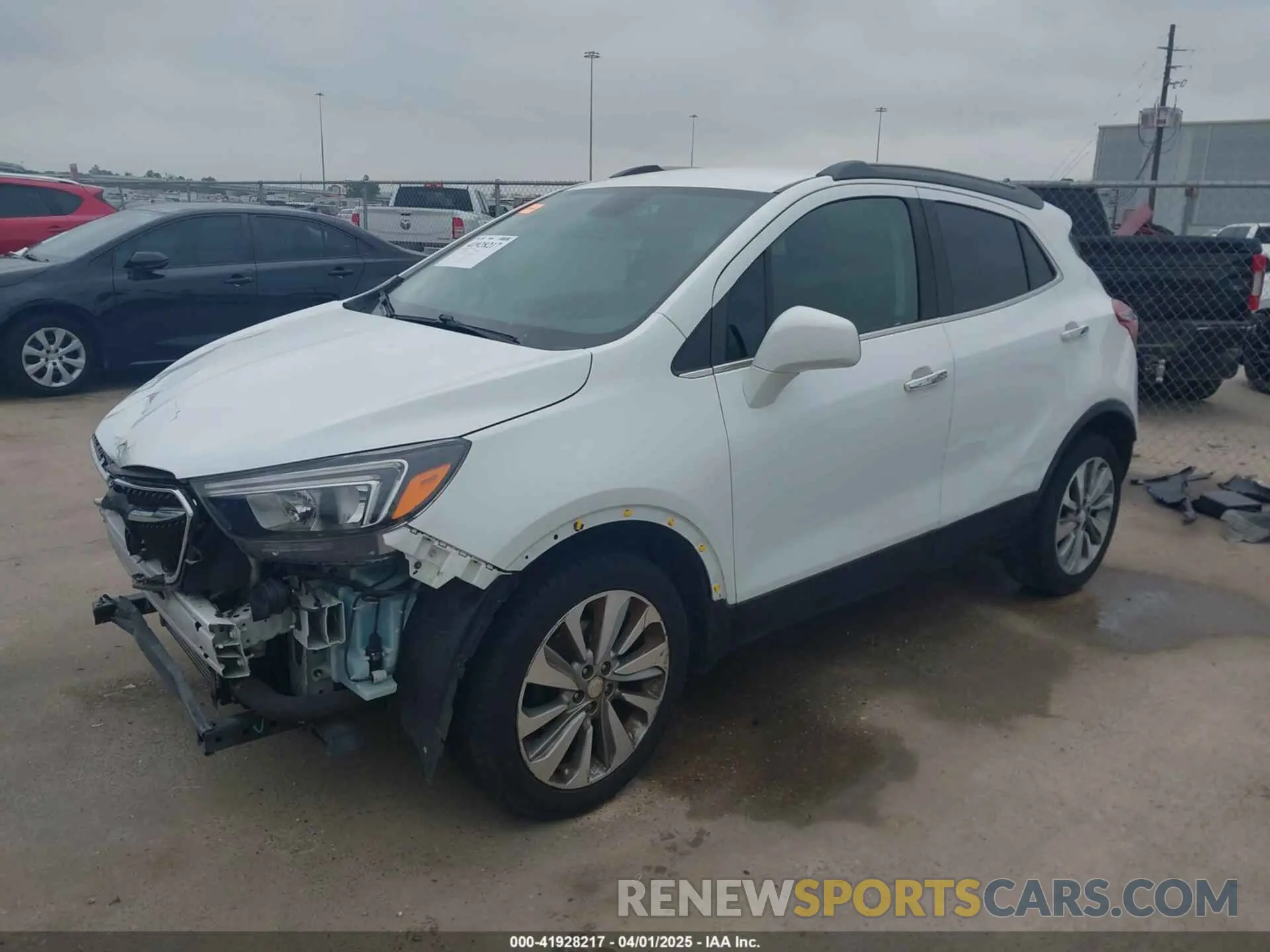 2 Фотография поврежденного автомобиля KL4CJASB2LB000499 BUICK ENCORE 2020