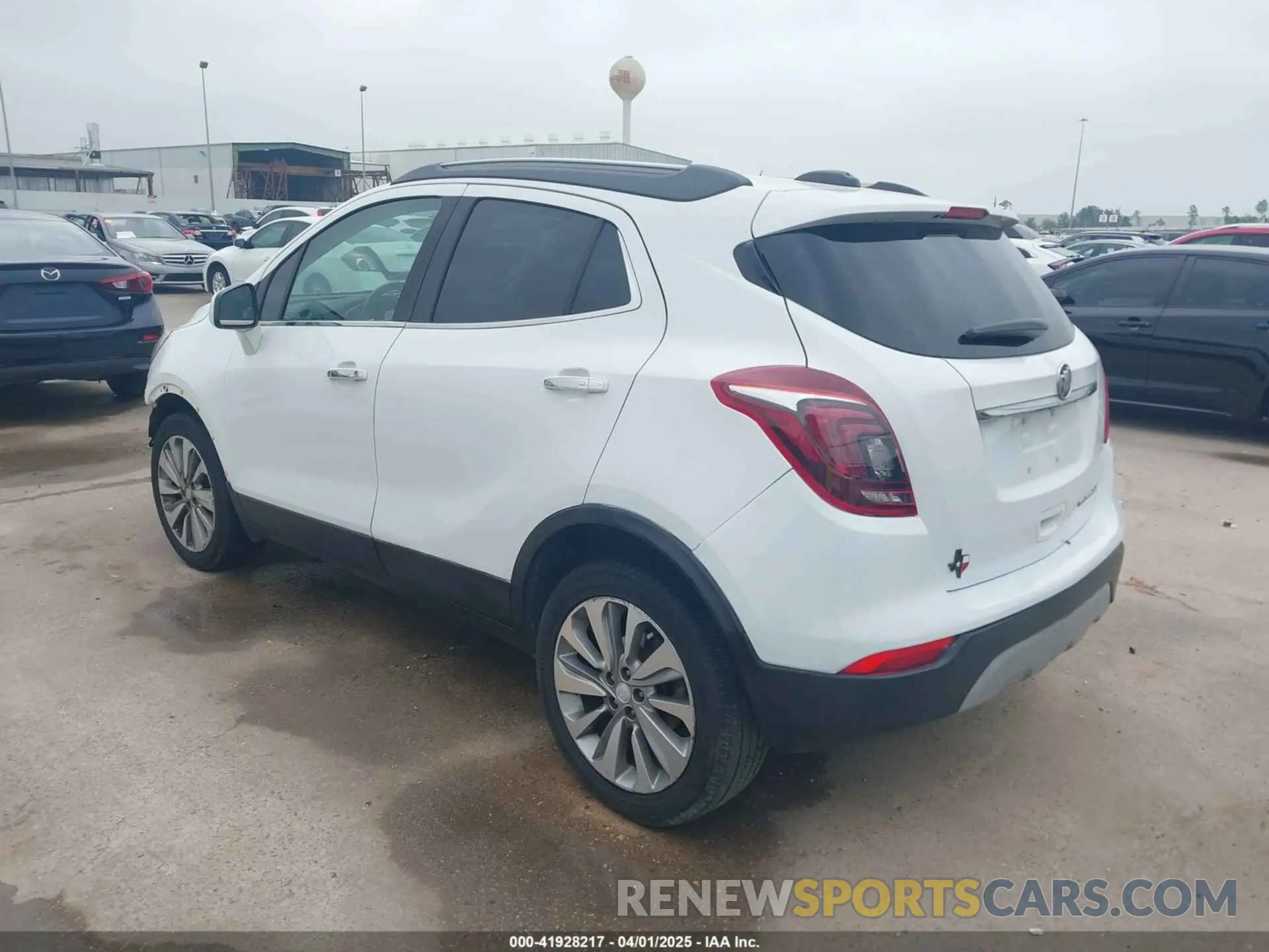 3 Фотография поврежденного автомобиля KL4CJASB2LB000499 BUICK ENCORE 2020