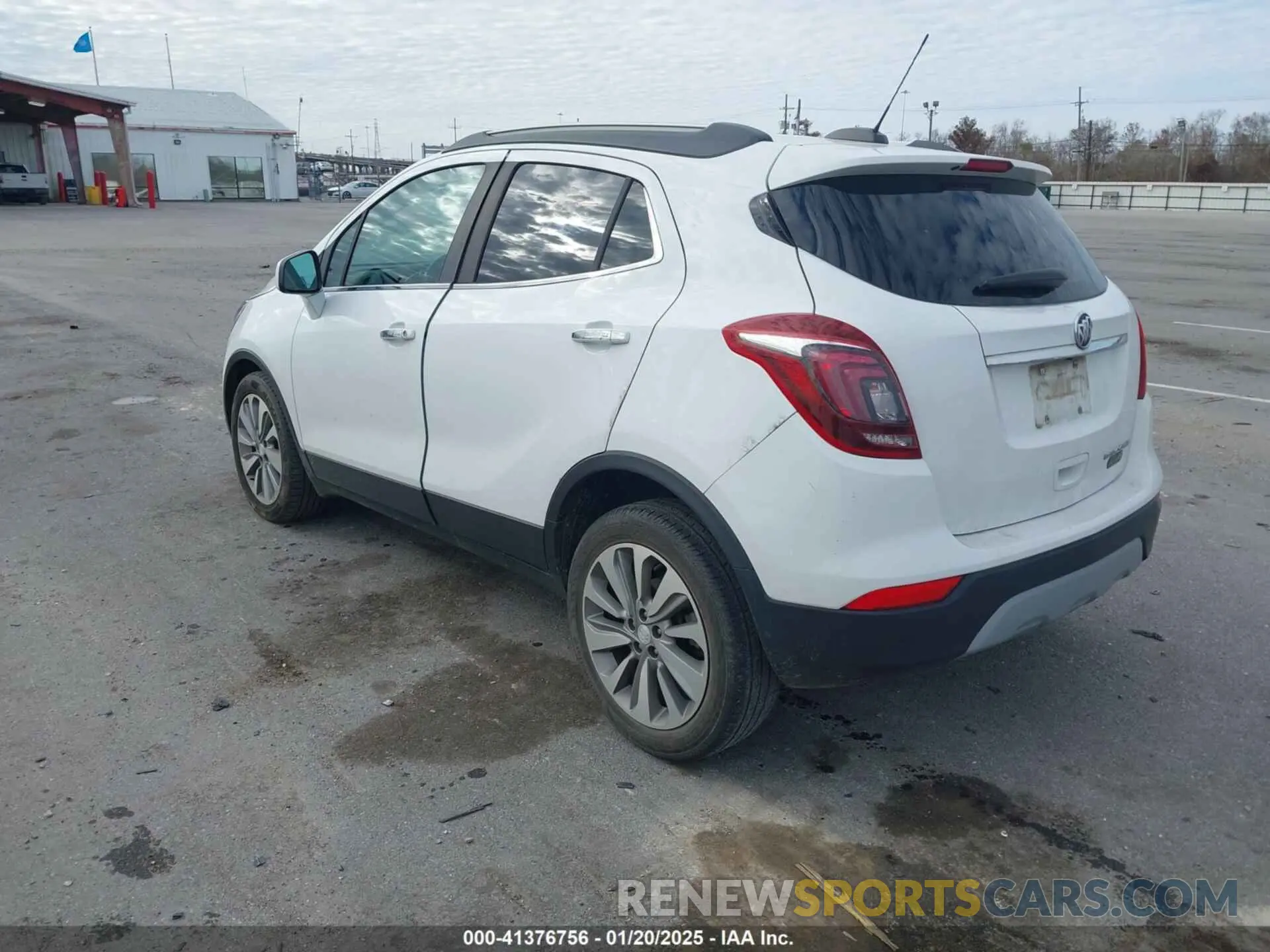3 Фотография поврежденного автомобиля KL4CJASB2LB051694 BUICK ENCORE 2020