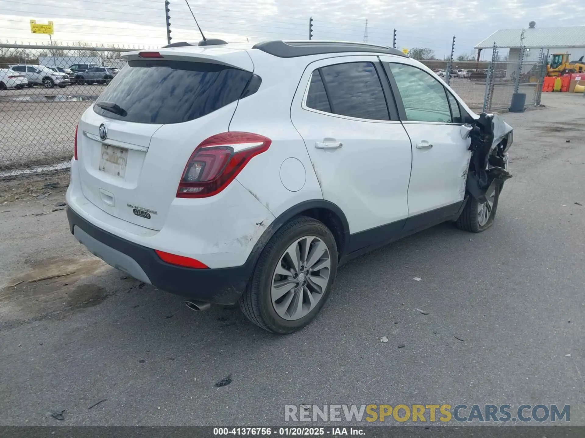 4 Фотография поврежденного автомобиля KL4CJASB2LB051694 BUICK ENCORE 2020