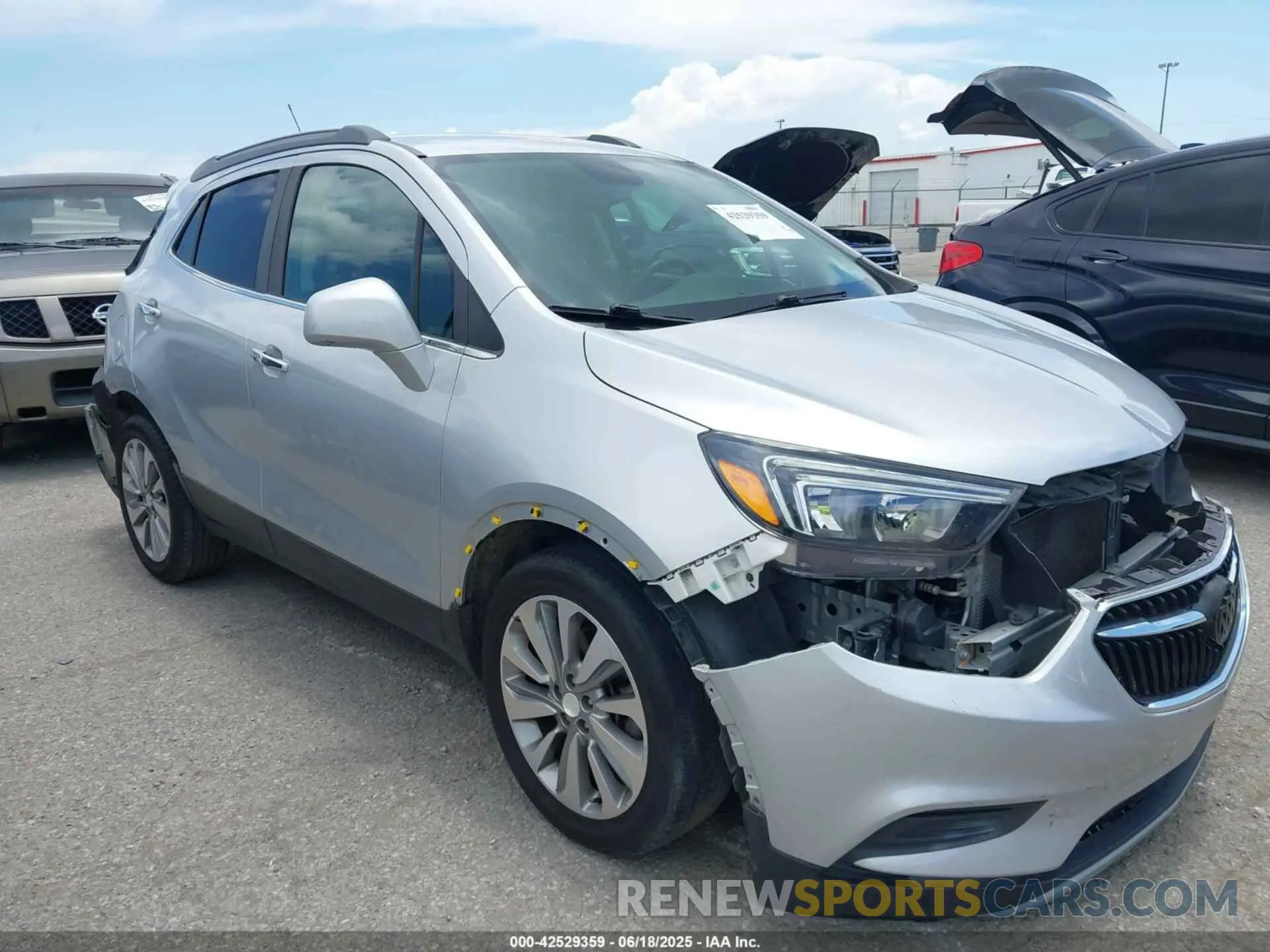 1 Фотография поврежденного автомобиля KL4CJASB4LB013013 BUICK ENCORE 2020
