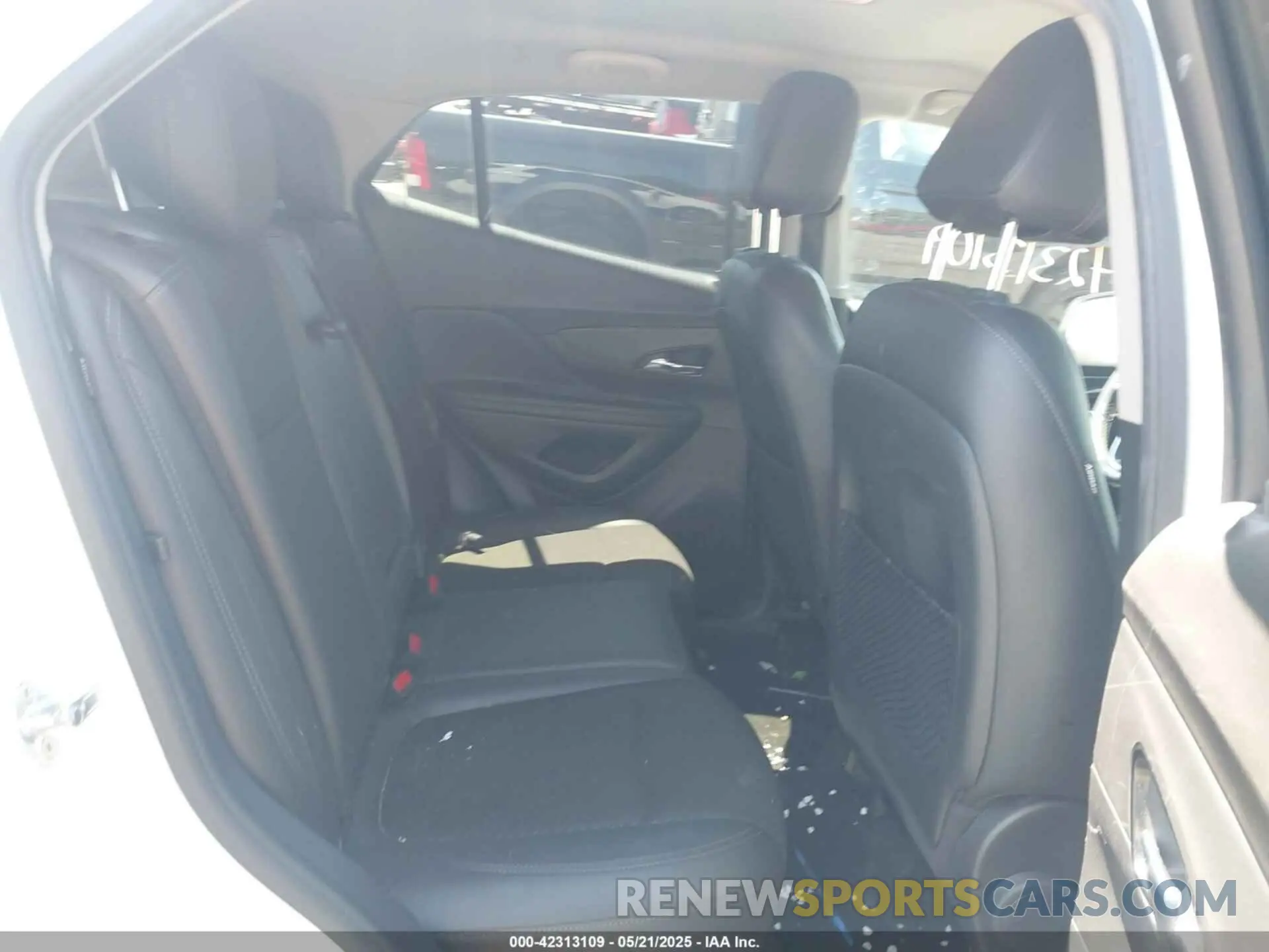 8 Фотография поврежденного автомобиля KL4CJASB4LB092280 BUICK ENCORE 2020