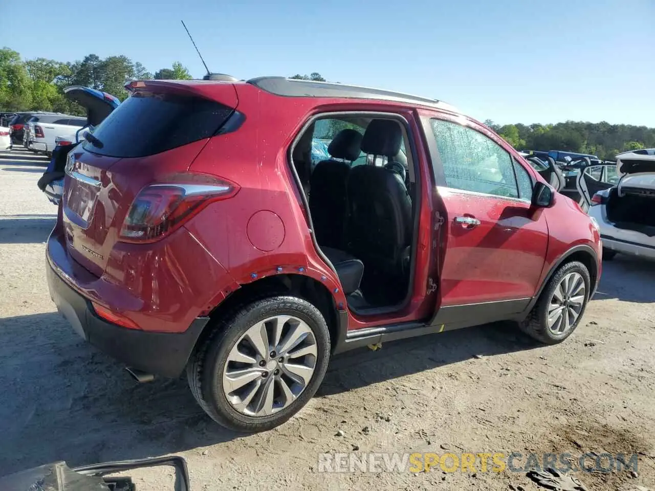 3 Фотография поврежденного автомобиля KL4CJASB8LB023575 BUICK ENCORE 2020