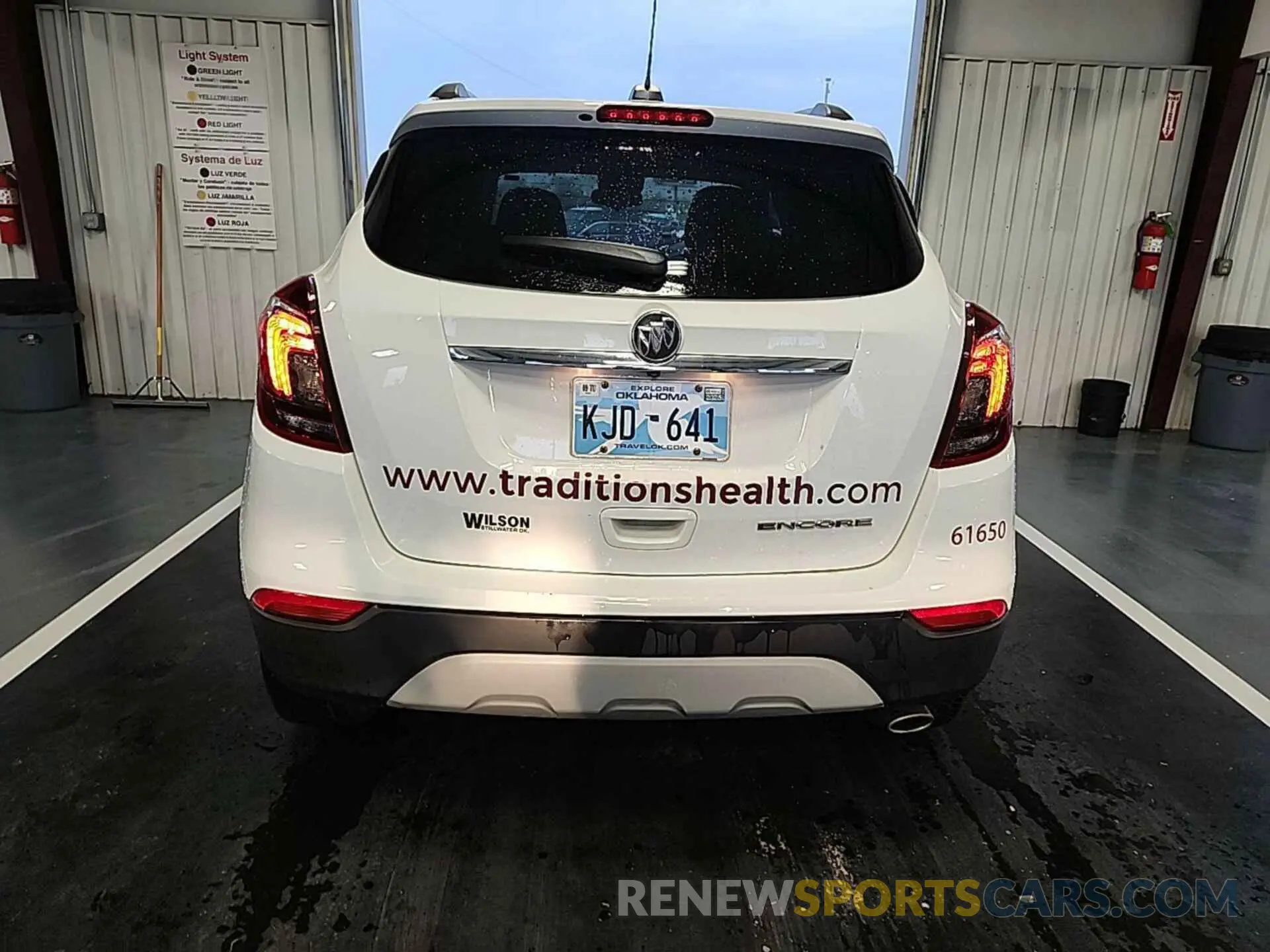 24 Фотография поврежденного автомобиля KL4CJASBXLB061650 BUICK ENCORE 2020