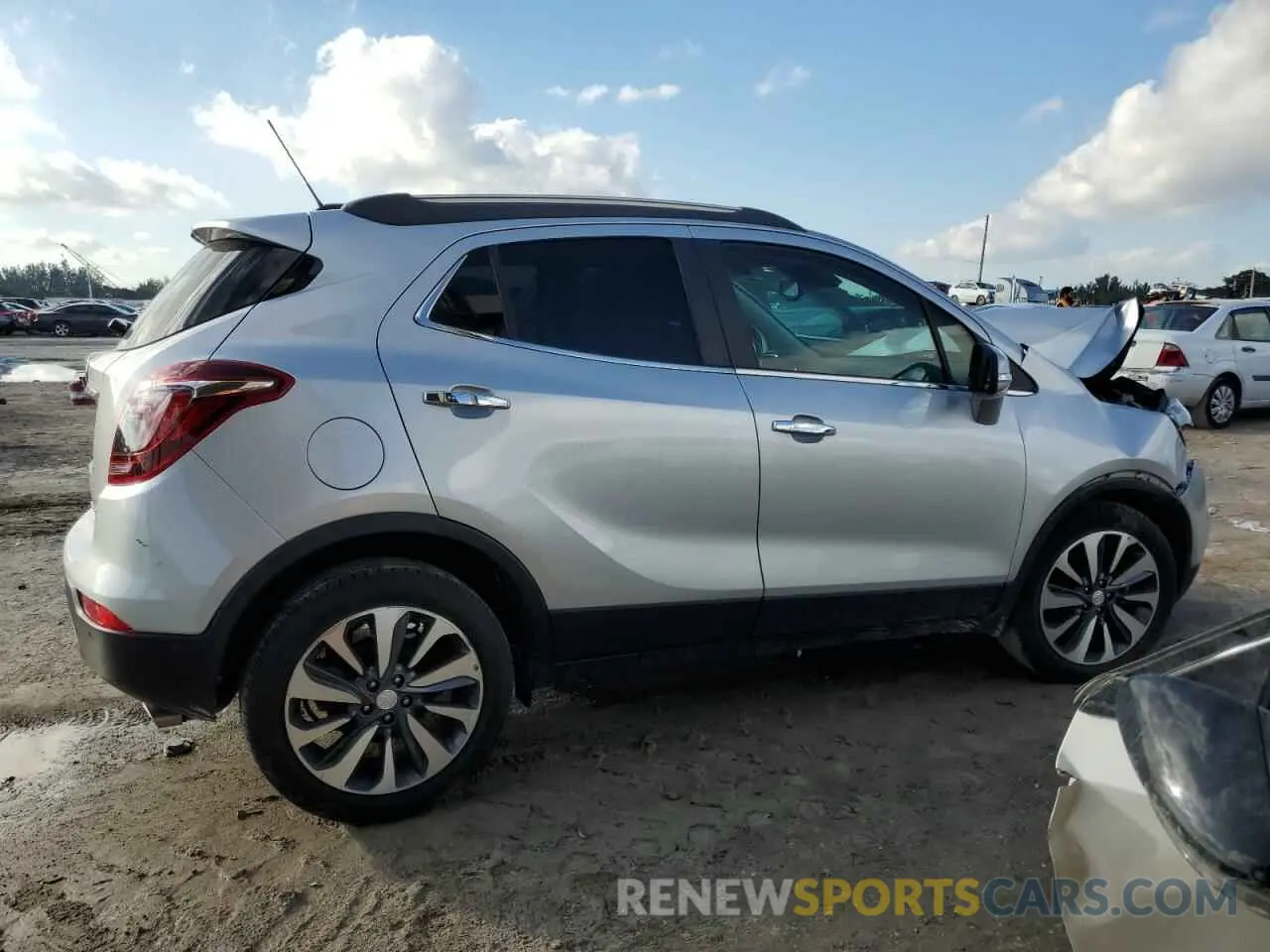 3 Фотография поврежденного автомобиля KL4CJCSB3LB037928 BUICK ENCORE 2020