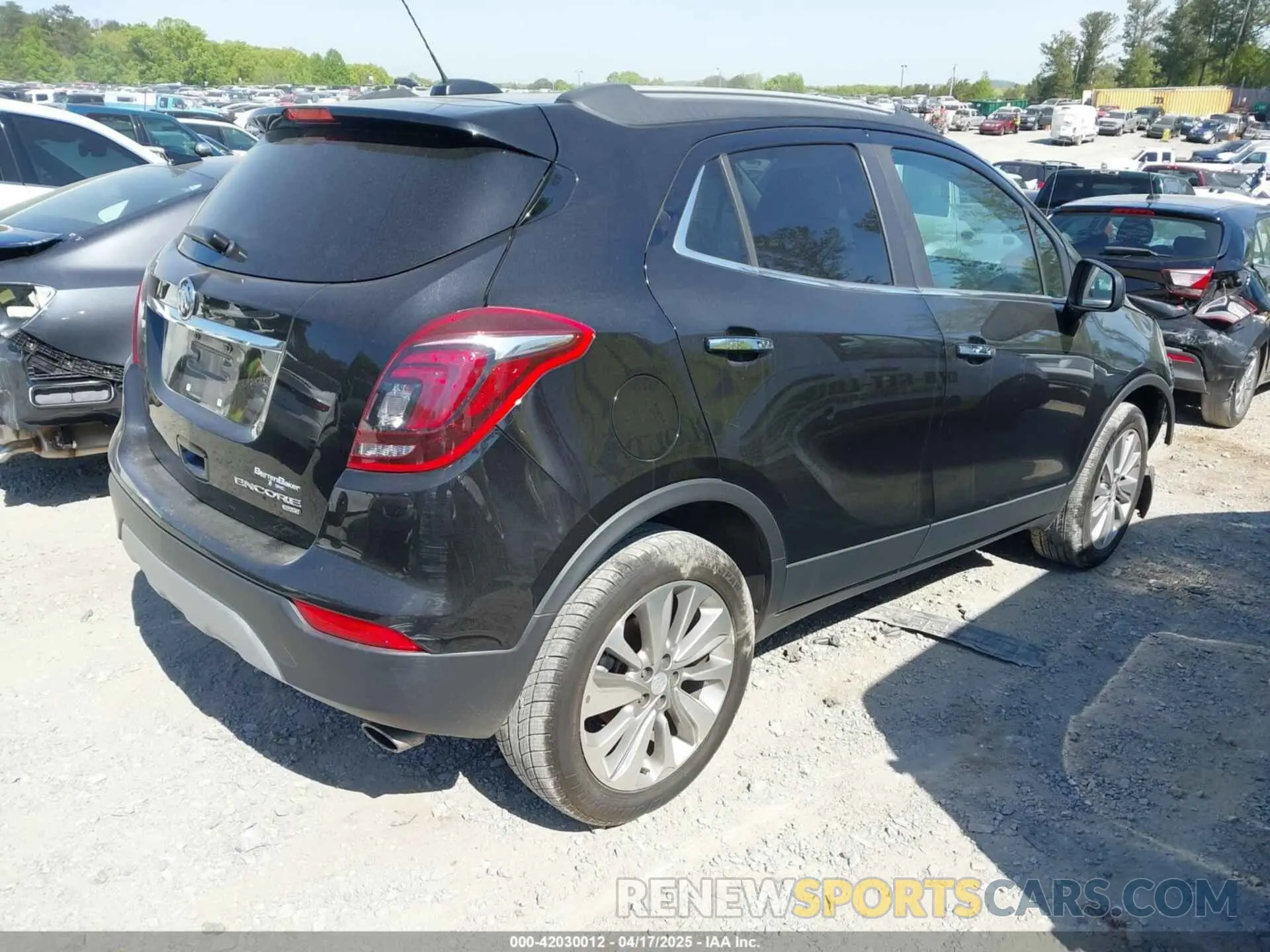 4 Фотография поврежденного автомобиля KL4CJESBXLB005893 BUICK ENCORE 2020