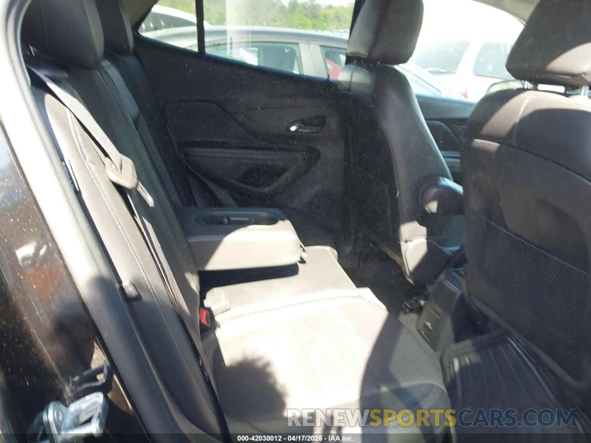 8 Фотография поврежденного автомобиля KL4CJESBXLB005893 BUICK ENCORE 2020