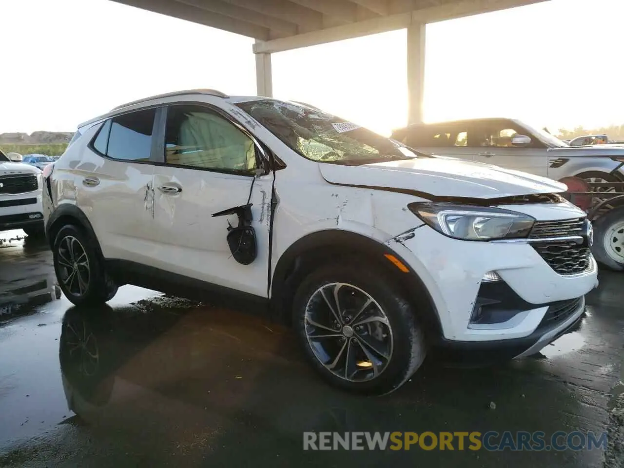 4 Фотография поврежденного автомобиля KL4MMDS20LB071679 BUICK ENCORE 2020