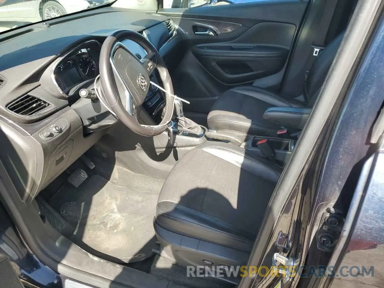 7 Фотография поврежденного автомобиля KL4CJASB5MB334012 BUICK ENCORE 2021