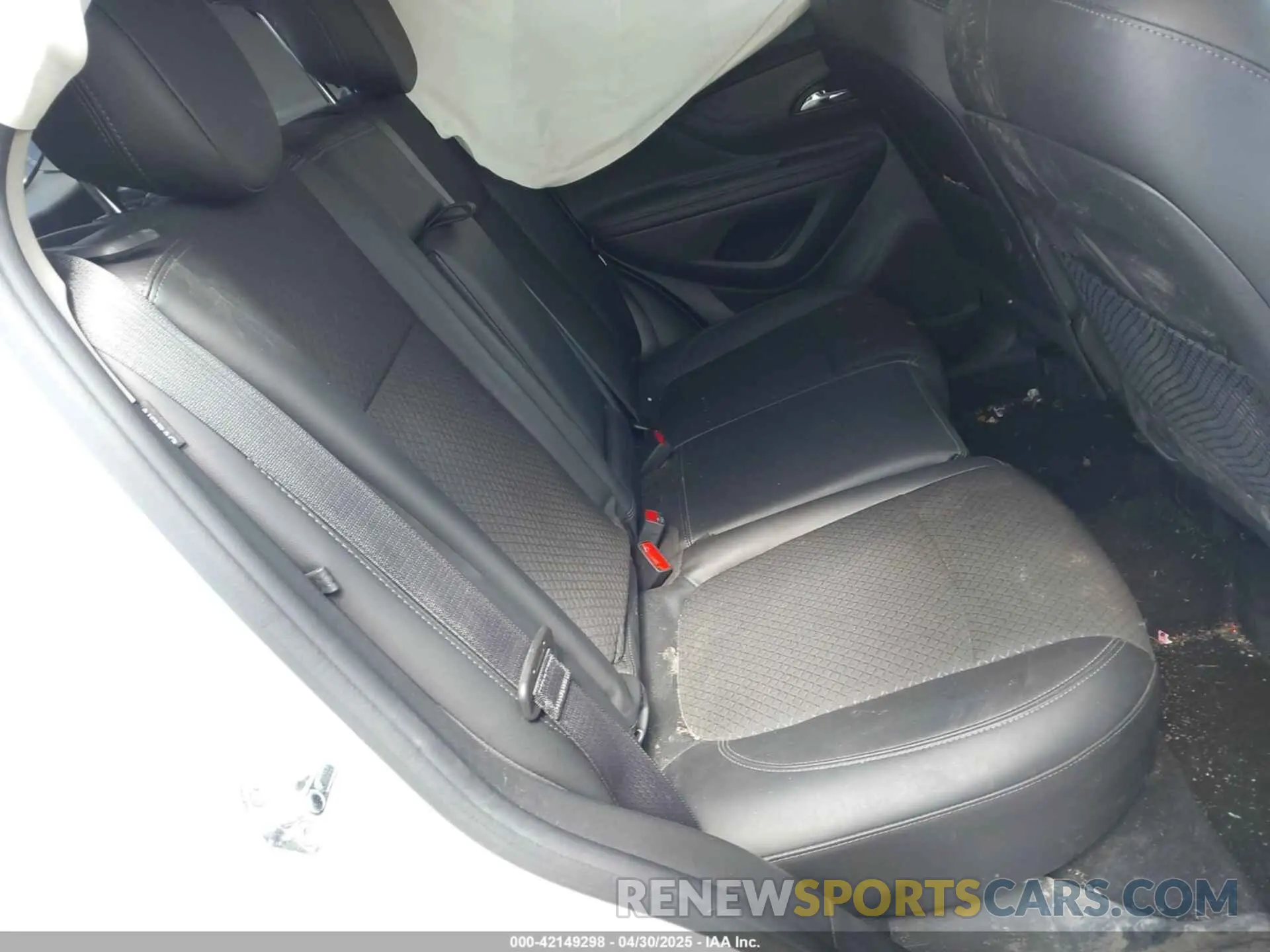 8 Фотография поврежденного автомобиля KL4CJASB6MB338313 BUICK ENCORE 2021