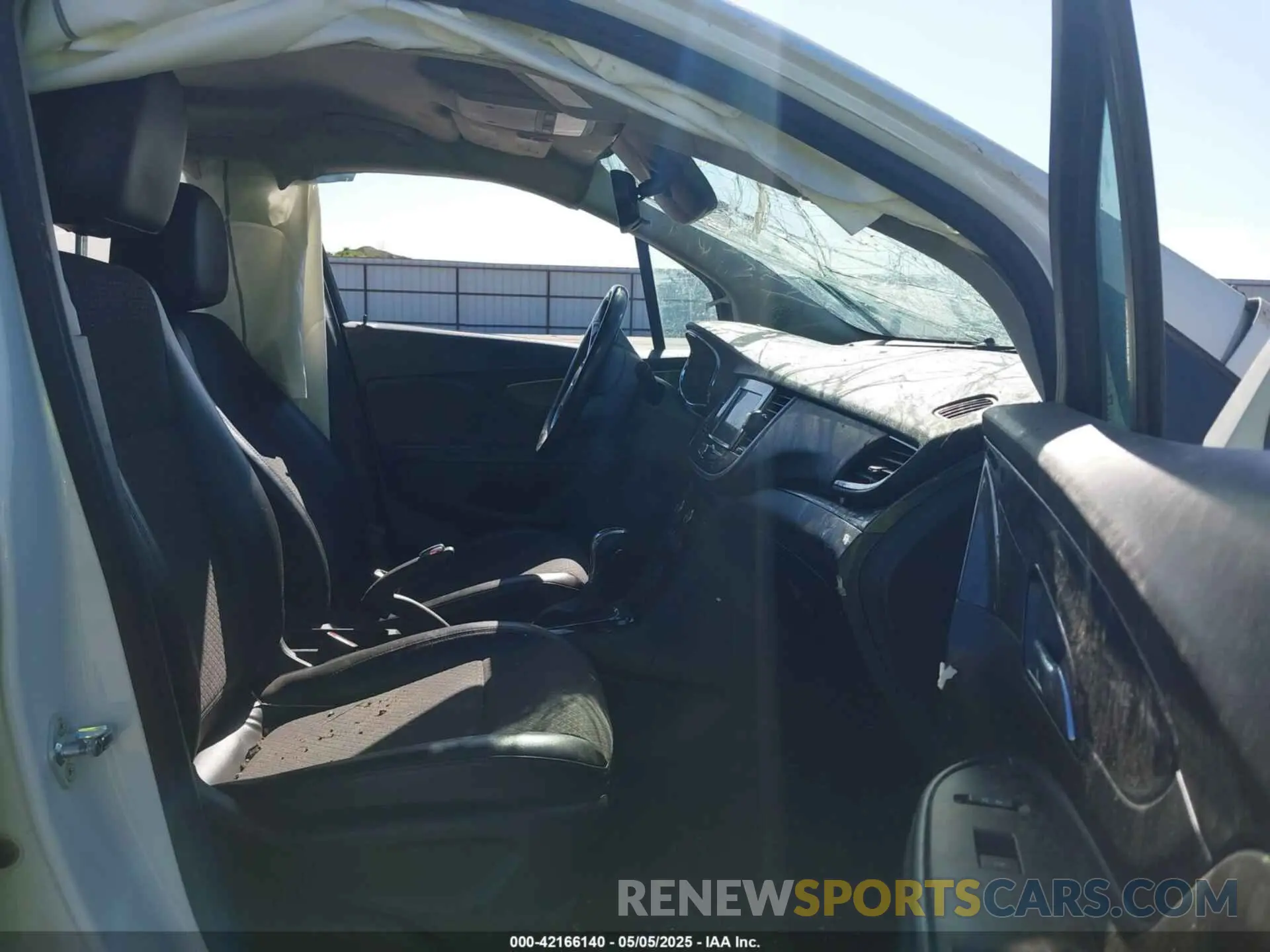 5 Фотография поврежденного автомобиля KL4CJESM2MB372354 BUICK ENCORE 2021