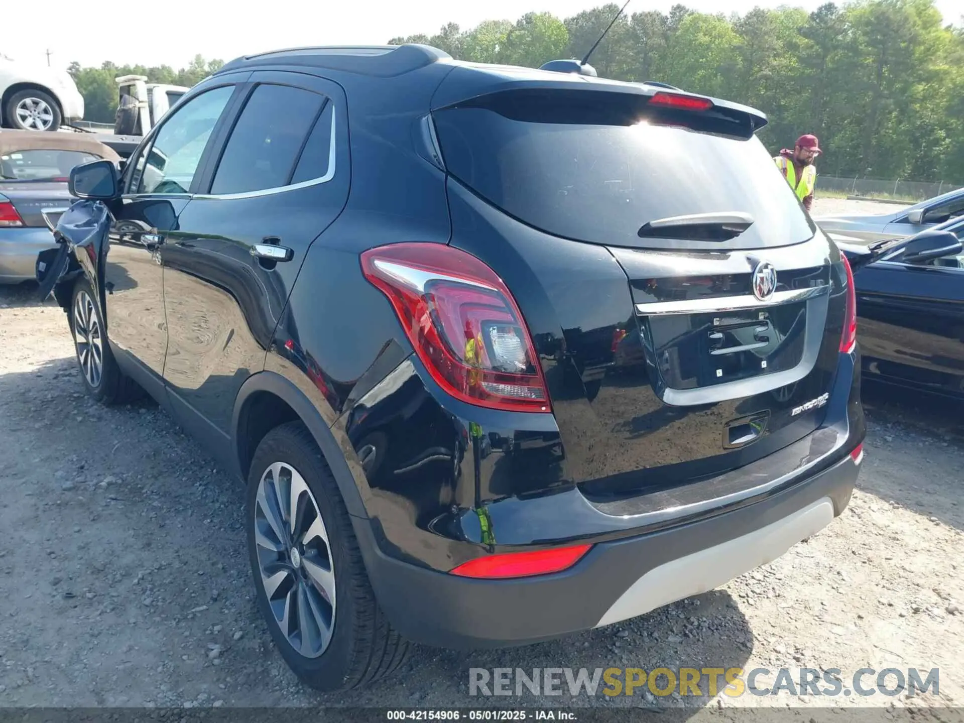 3 Фотография поврежденного автомобиля KL4CJESM5MB371800 BUICK ENCORE 2021