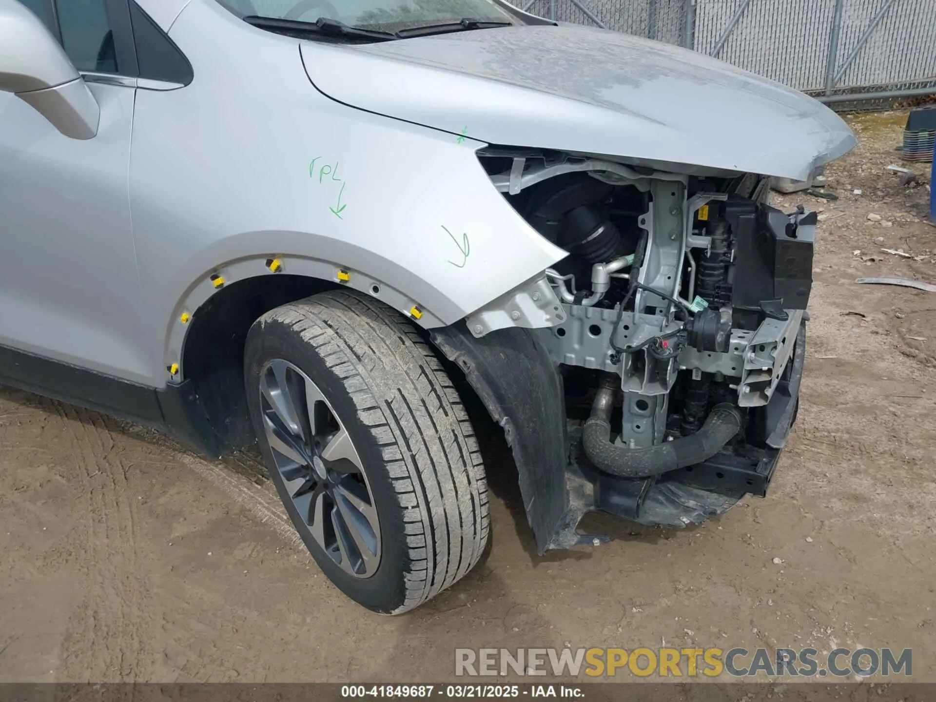 18 Фотография поврежденного автомобиля KL4CJESM6MB372518 BUICK ENCORE 2021