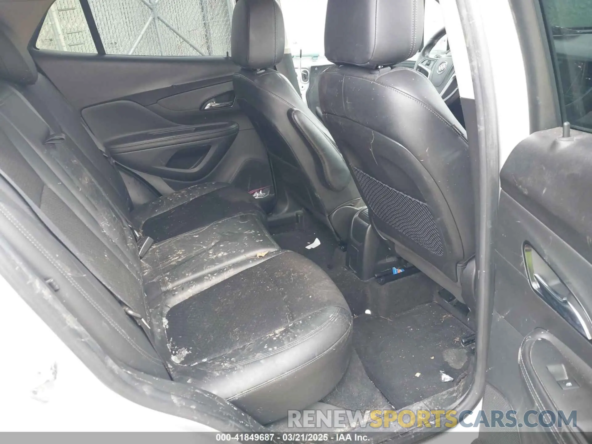 8 Фотография поврежденного автомобиля KL4CJESM6MB372518 BUICK ENCORE 2021