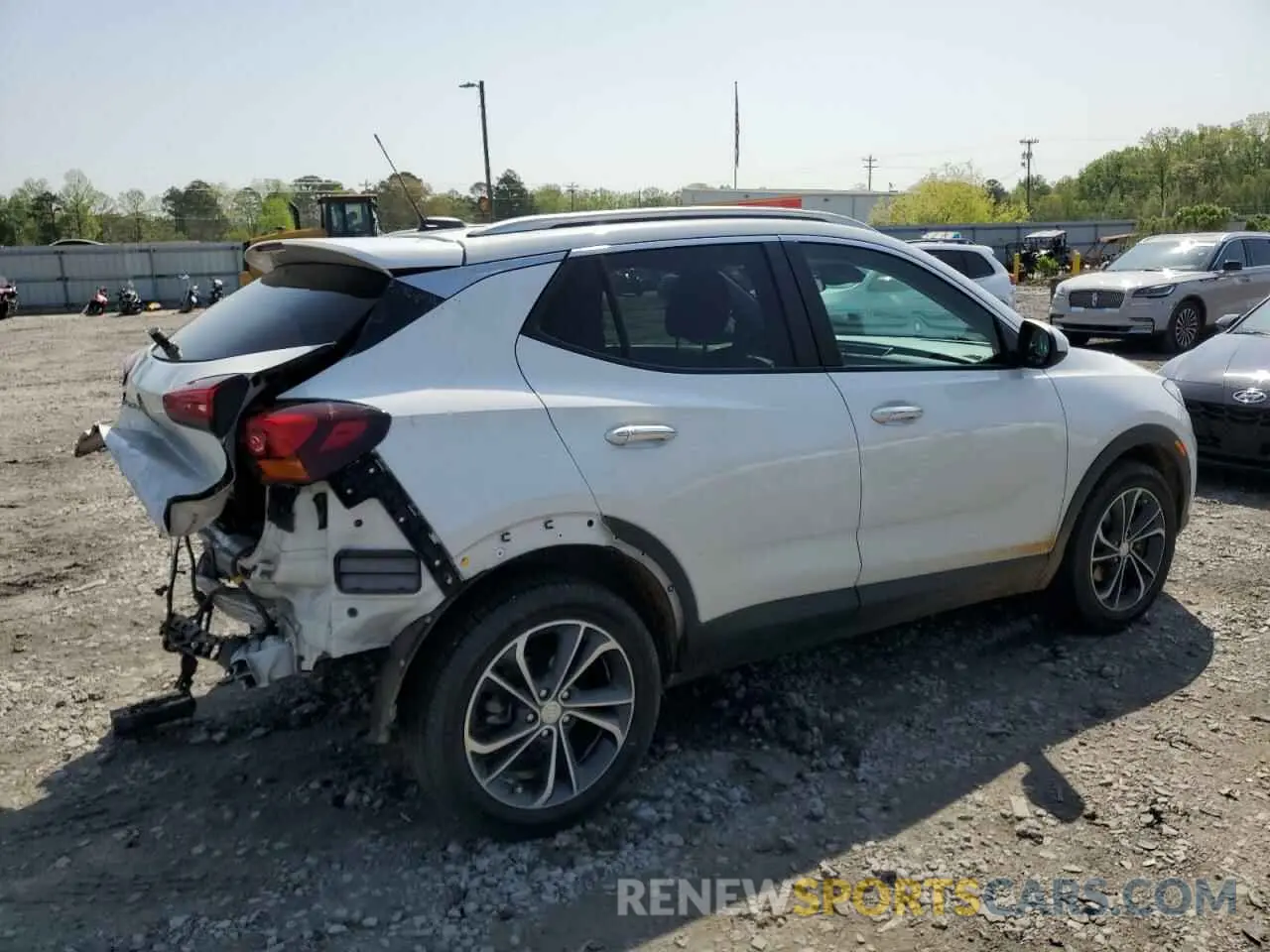 3 Фотография поврежденного автомобиля KL4MMDS21MB160677 BUICK ENCORE 2021