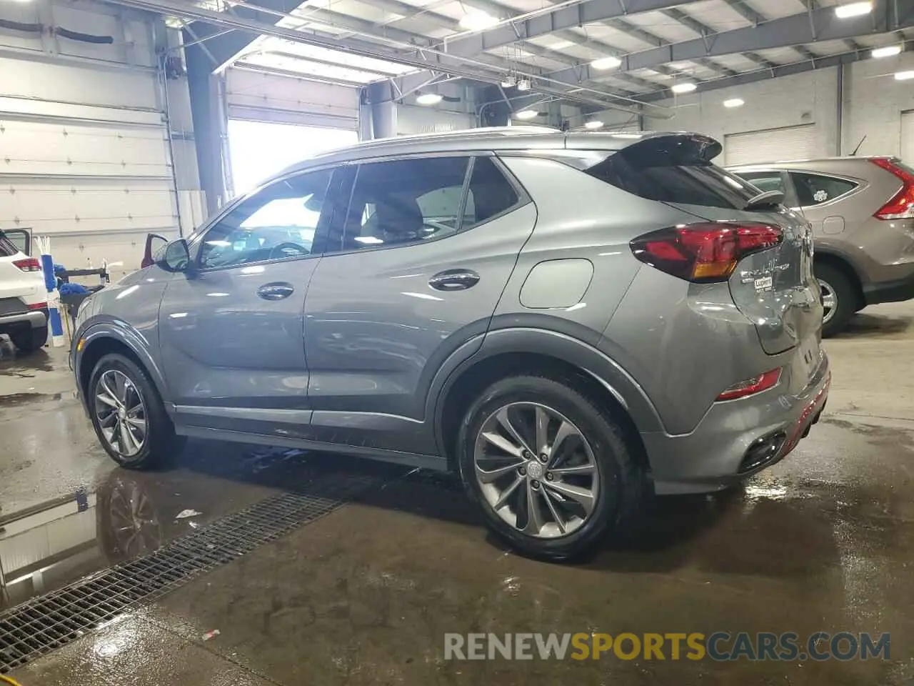 2 Фотография поврежденного автомобиля KL4MMGSL6MB037239 BUICK ENCORE 2021