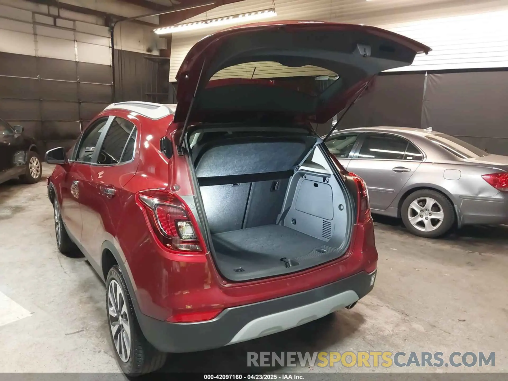 3 Фотография поврежденного автомобиля KL4CJESM0NB569556 BUICK ENCORE 2022
