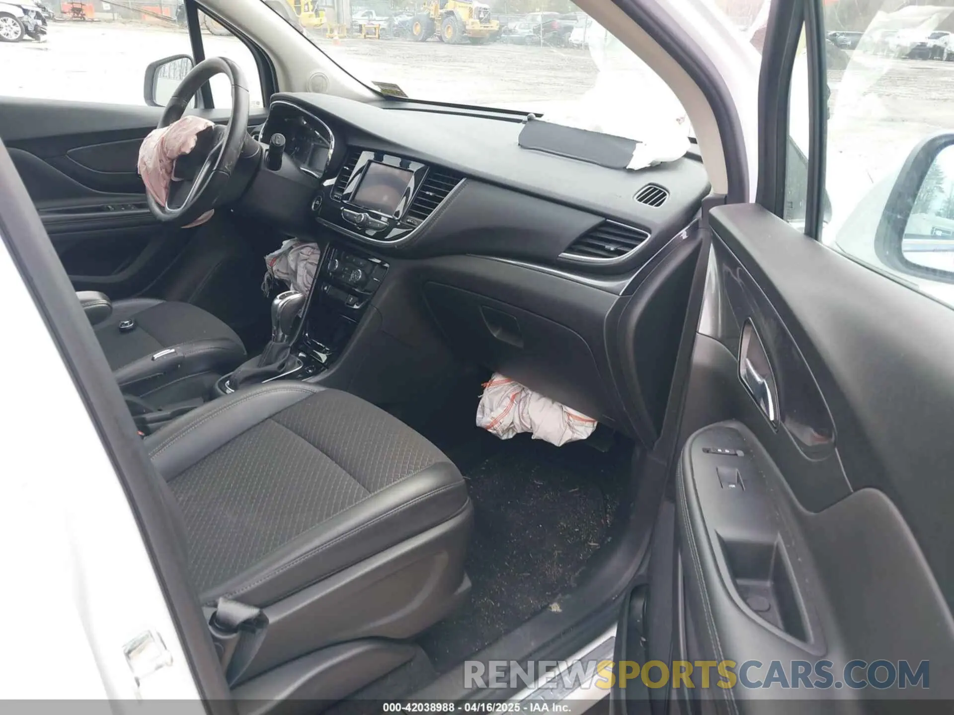 5 Photograph of a damaged car KL4CJESM3NB536261 BUICK ENCORE 2022