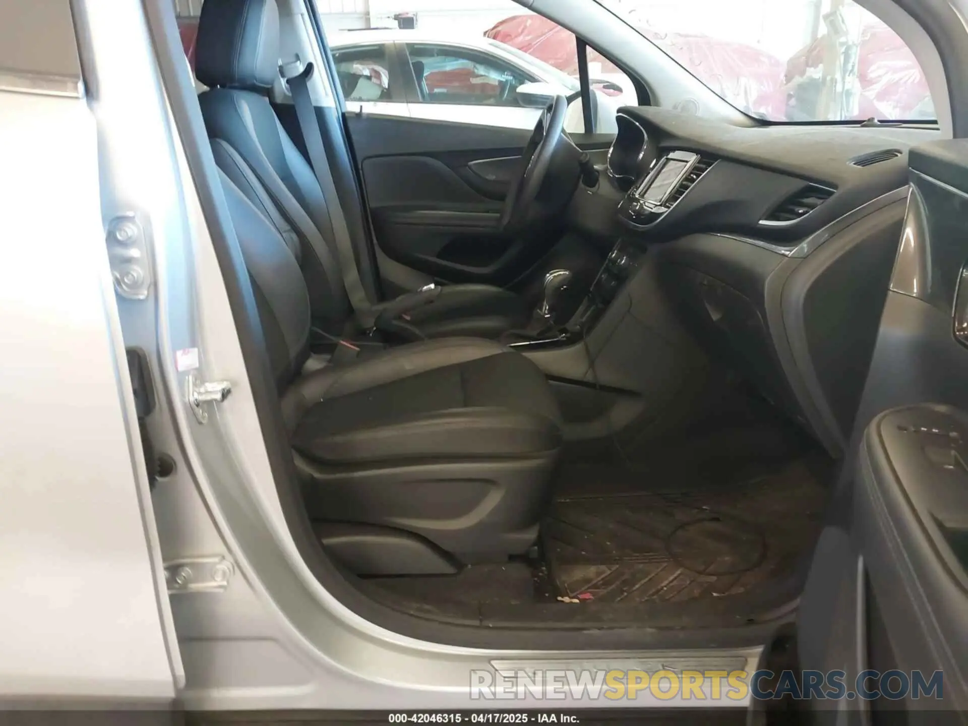 5 Photograph of a damaged car KL4CJESM3NB560690 BUICK ENCORE 2022