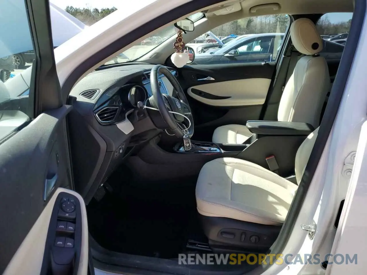 7 Фотография поврежденного автомобиля KL4MMCSL1PB078472 BUICK ENCORE 2023