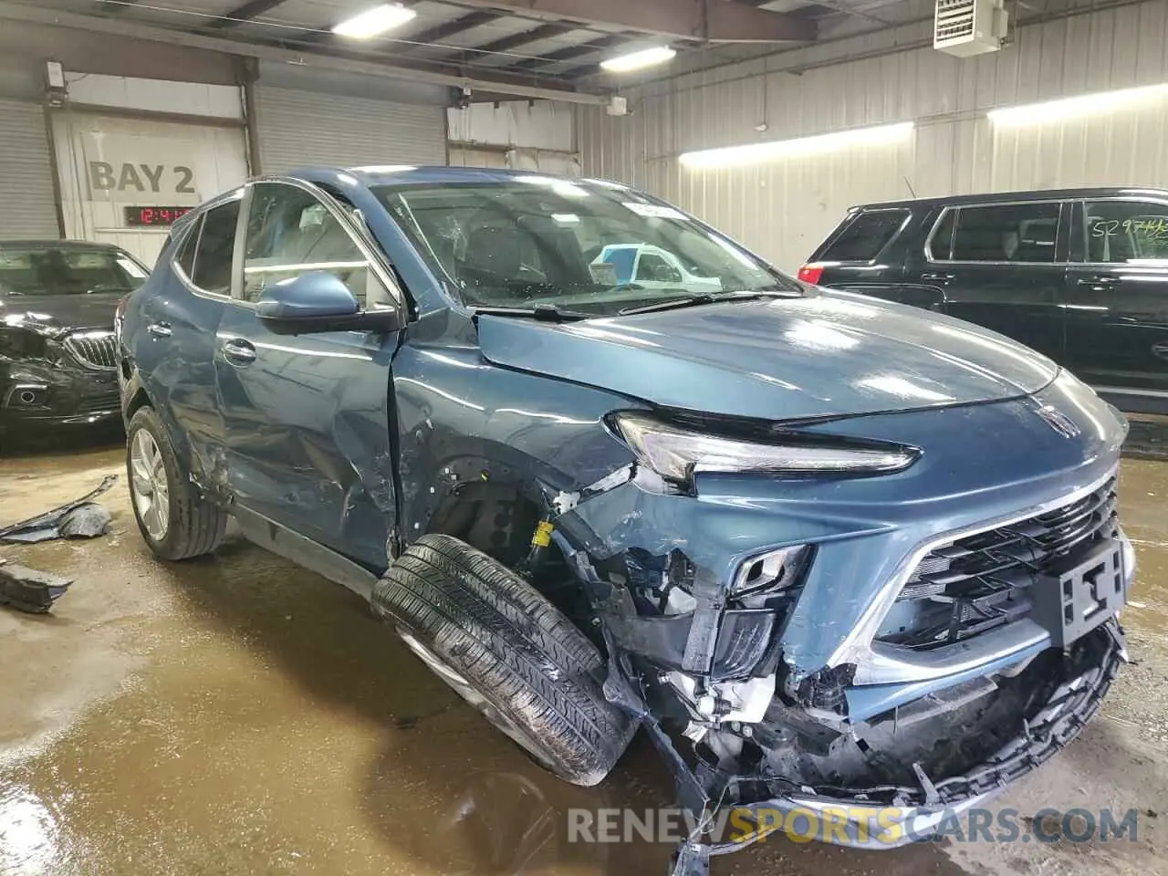 4 Фотография поврежденного автомобиля KL4AMBS25RB055610 BUICK ENCORE 2024