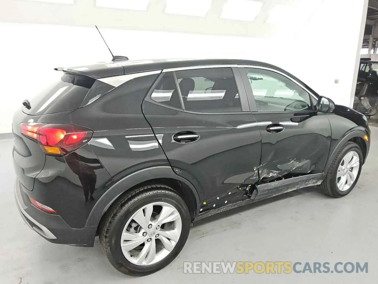 3 Фотография поврежденного автомобиля KL4AMBSL4SB182654 BUICK ENCORE 2025