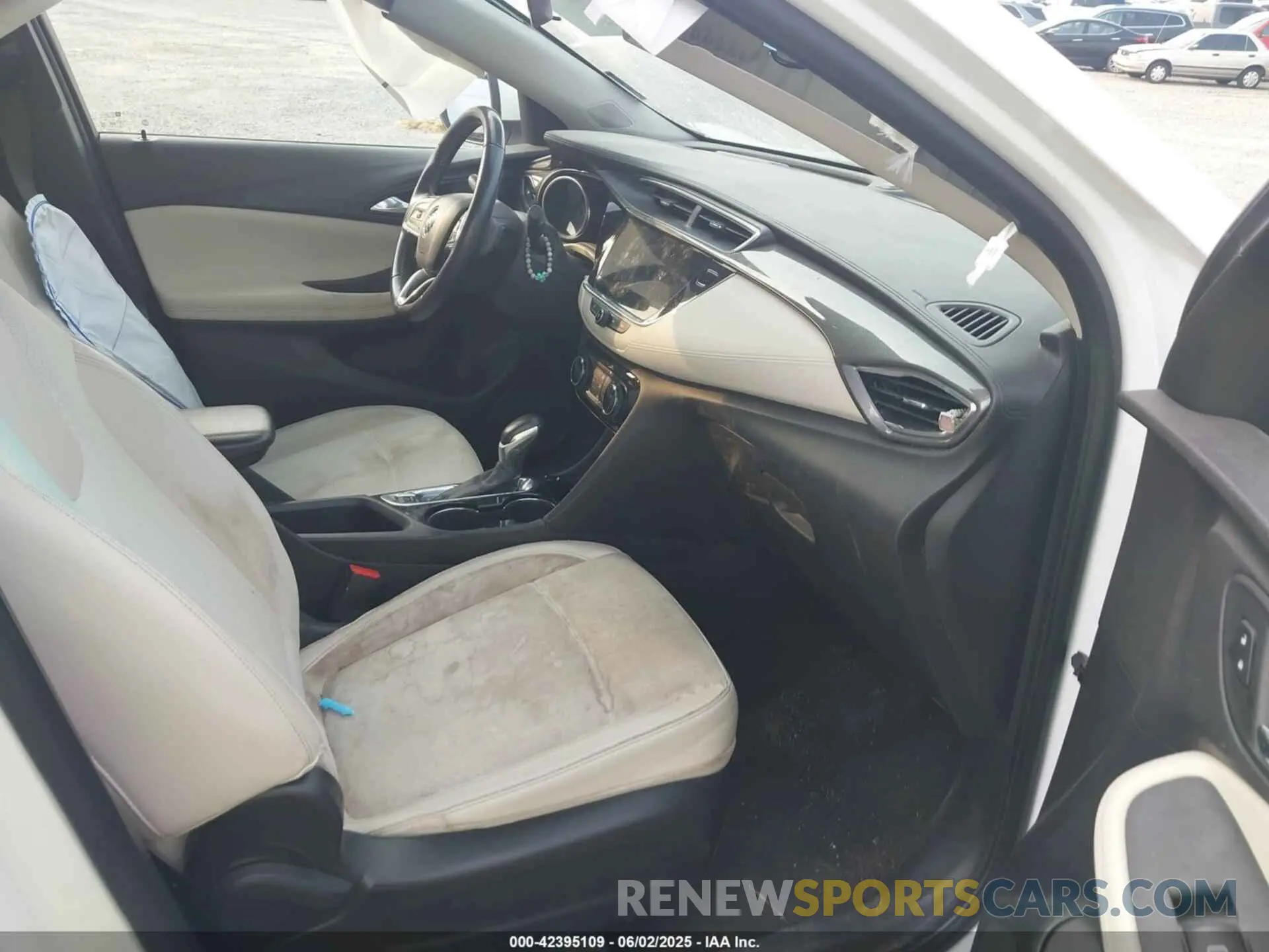 5 Photograph of a damaged car KL4MMBS24LB092037 BUICK ENCORE GX 2020