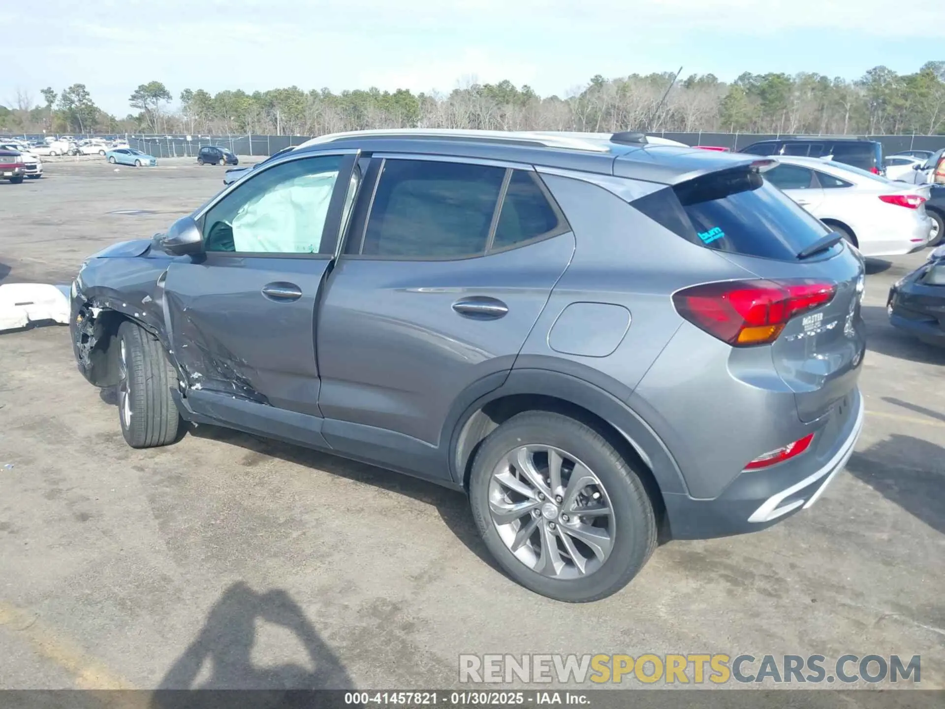 3 Фотография поврежденного автомобиля KL4MMDS26LB074411 BUICK ENCORE GX 2020