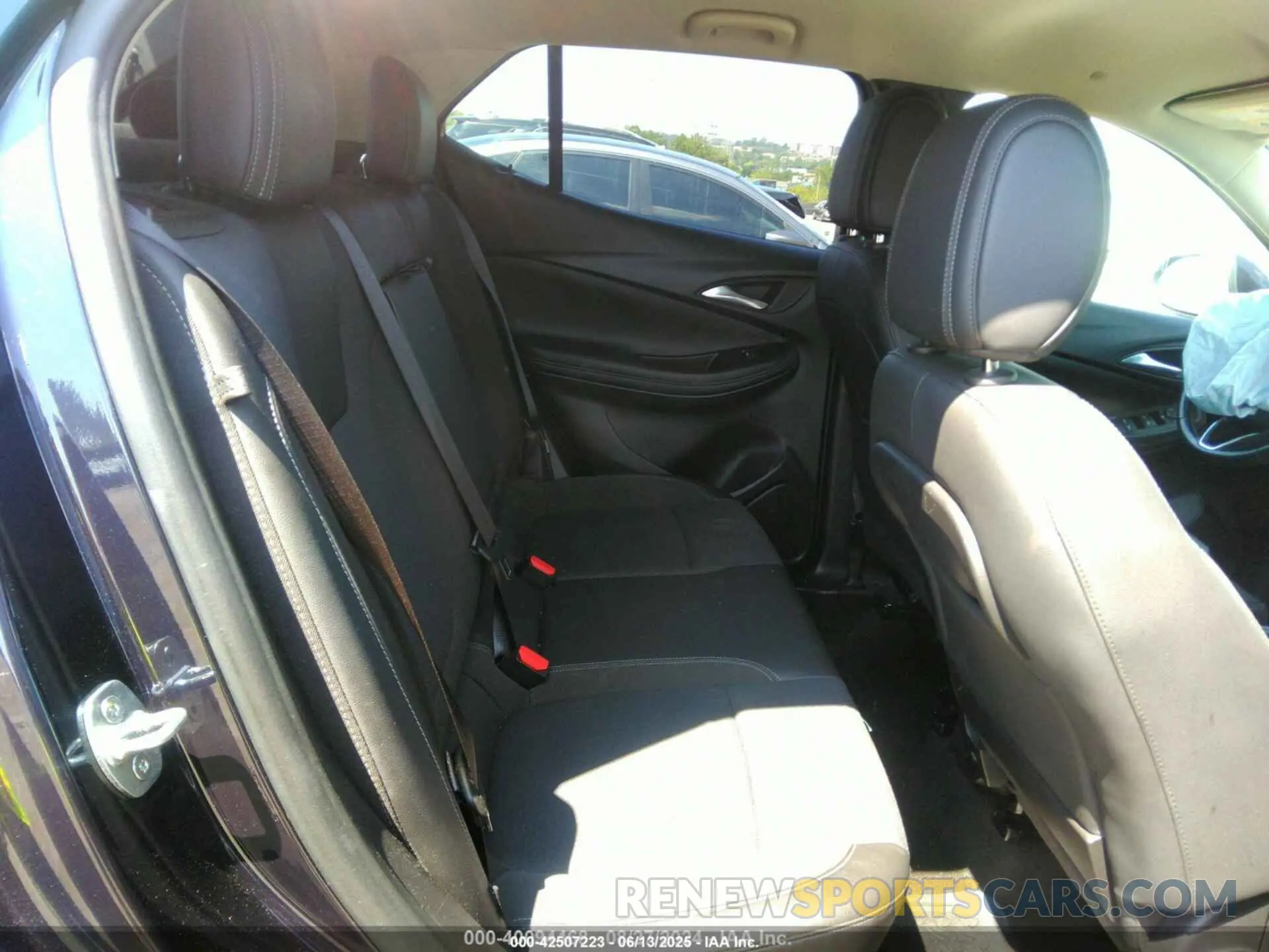 8 Фотография поврежденного автомобиля KL4MMDSL0LB100302 BUICK ENCORE GX 2020