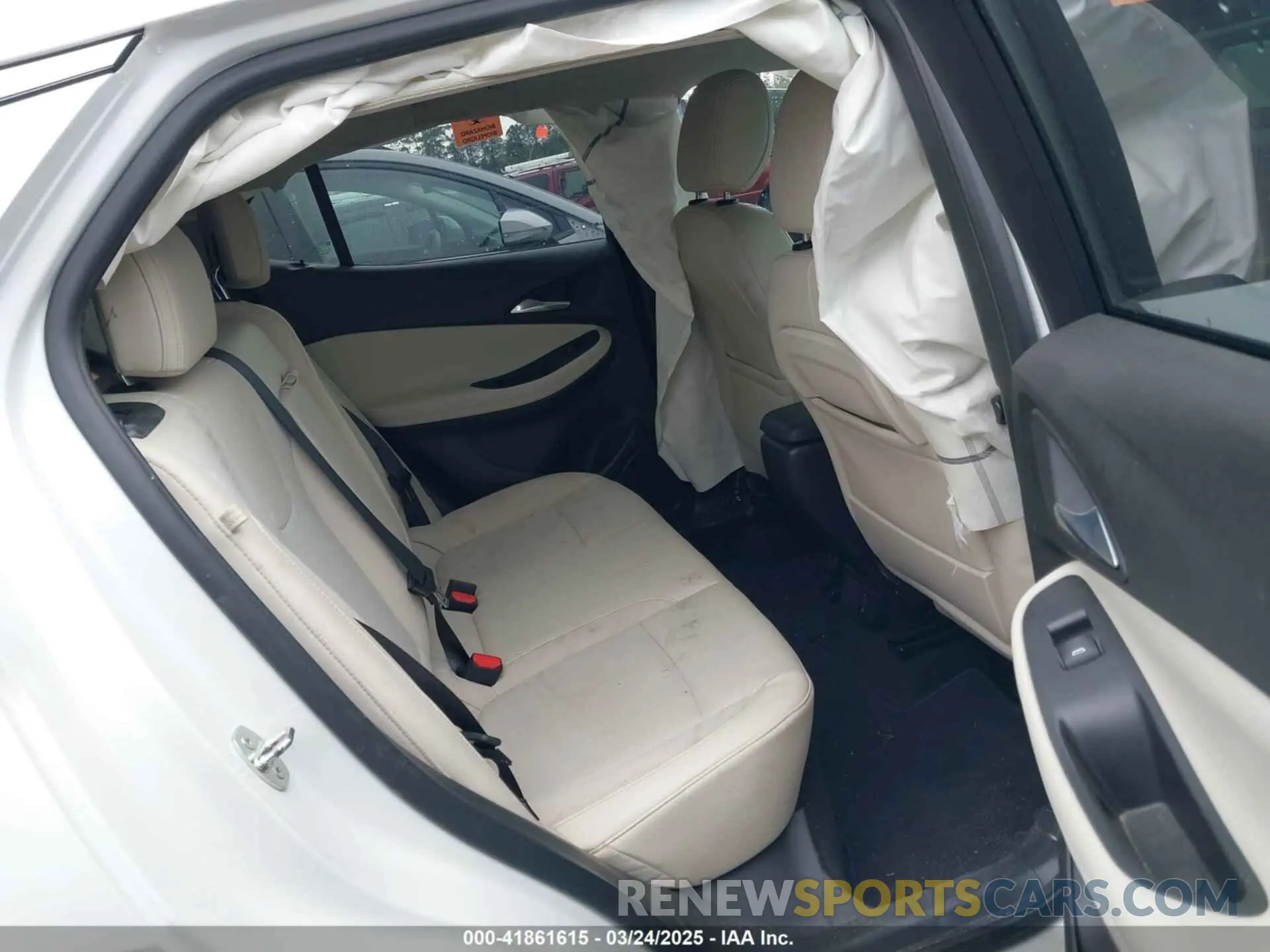 8 Фотография поврежденного автомобиля KL4MMDSL5LB087241 BUICK ENCORE GX 2020