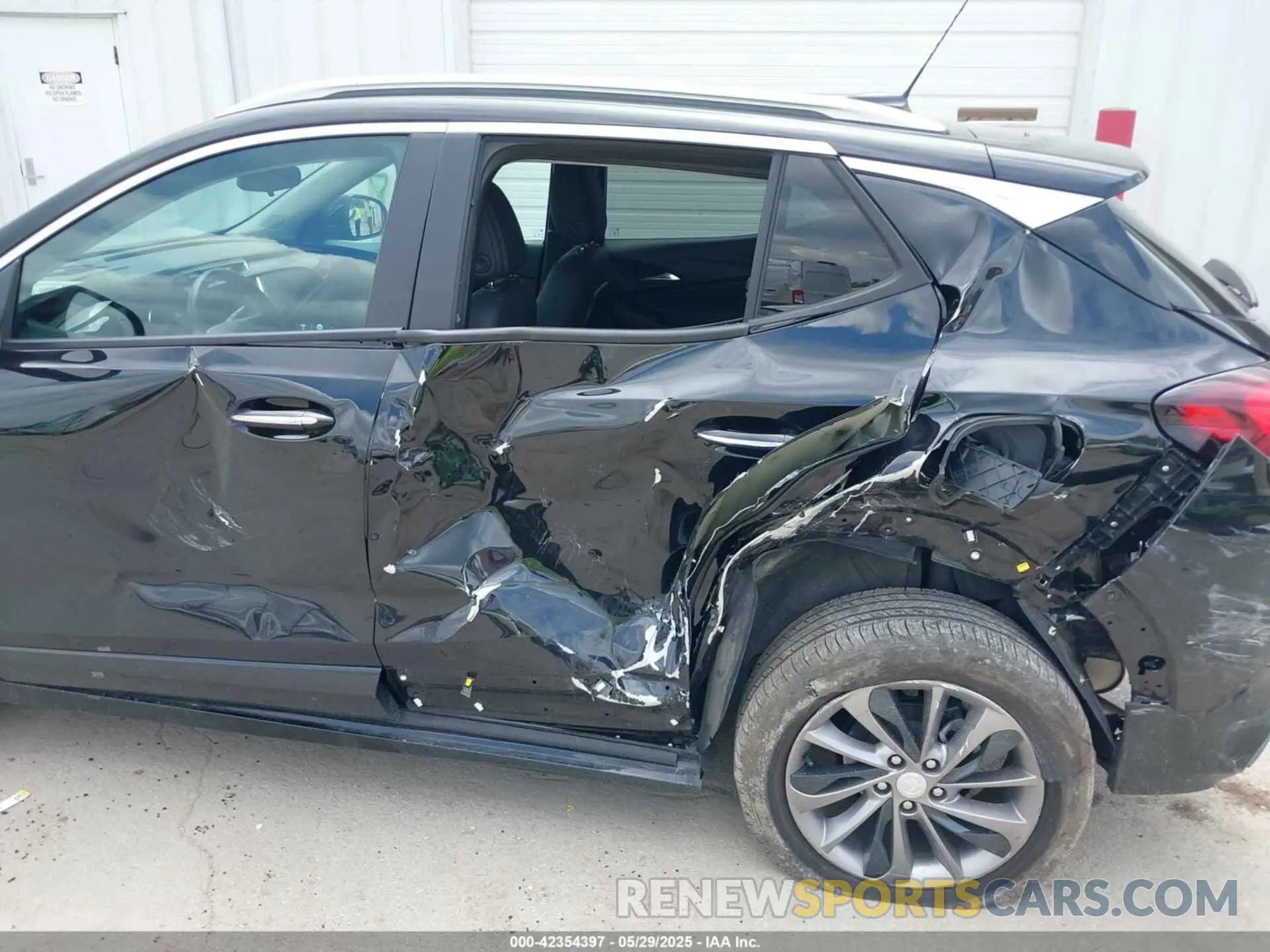 6 Photograph of a damaged car KL4MMDSL5LB125518 BUICK ENCORE GX 2020
